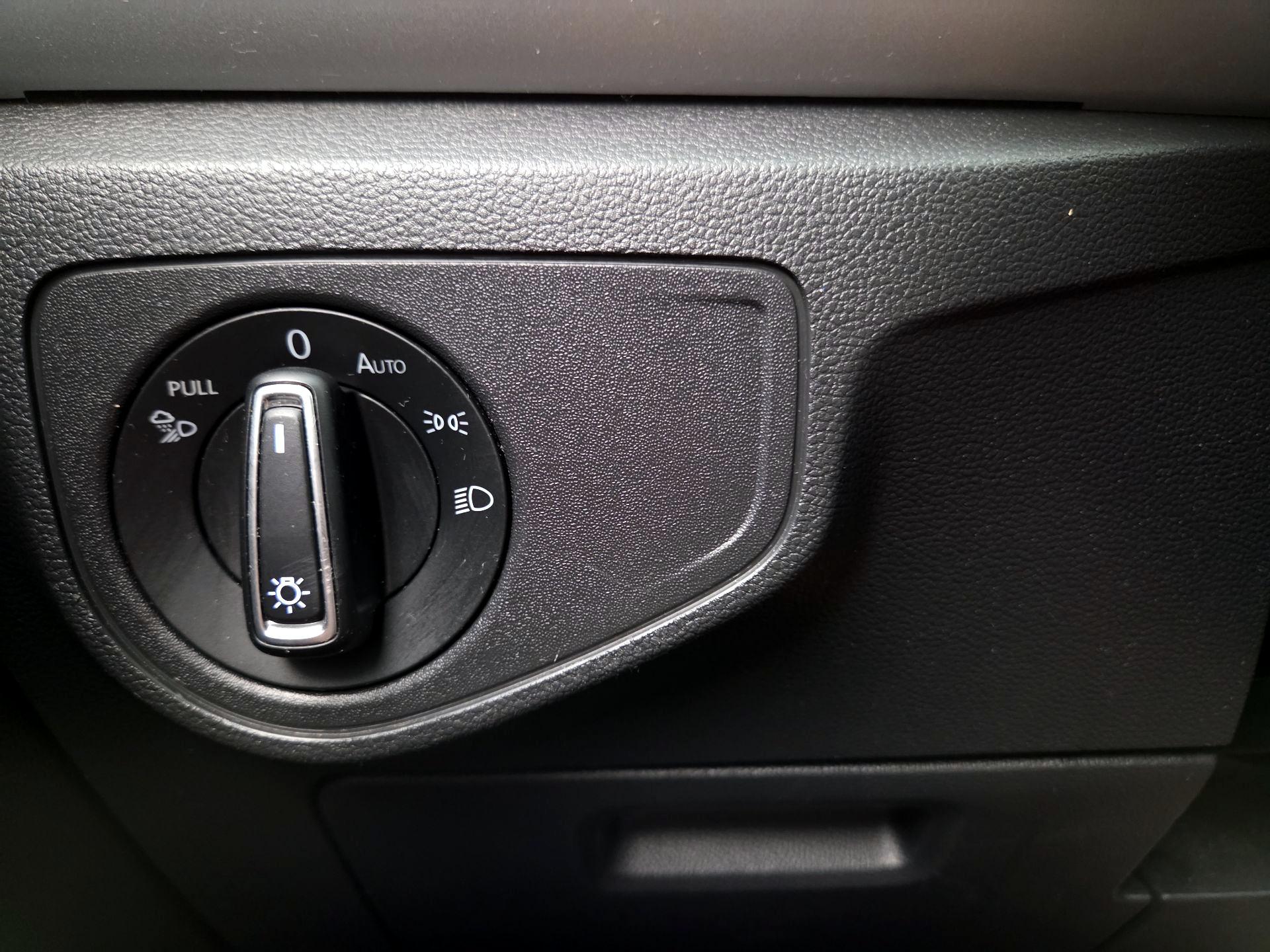 Thumbnail: 2021 Volkswagen Atlas - 13