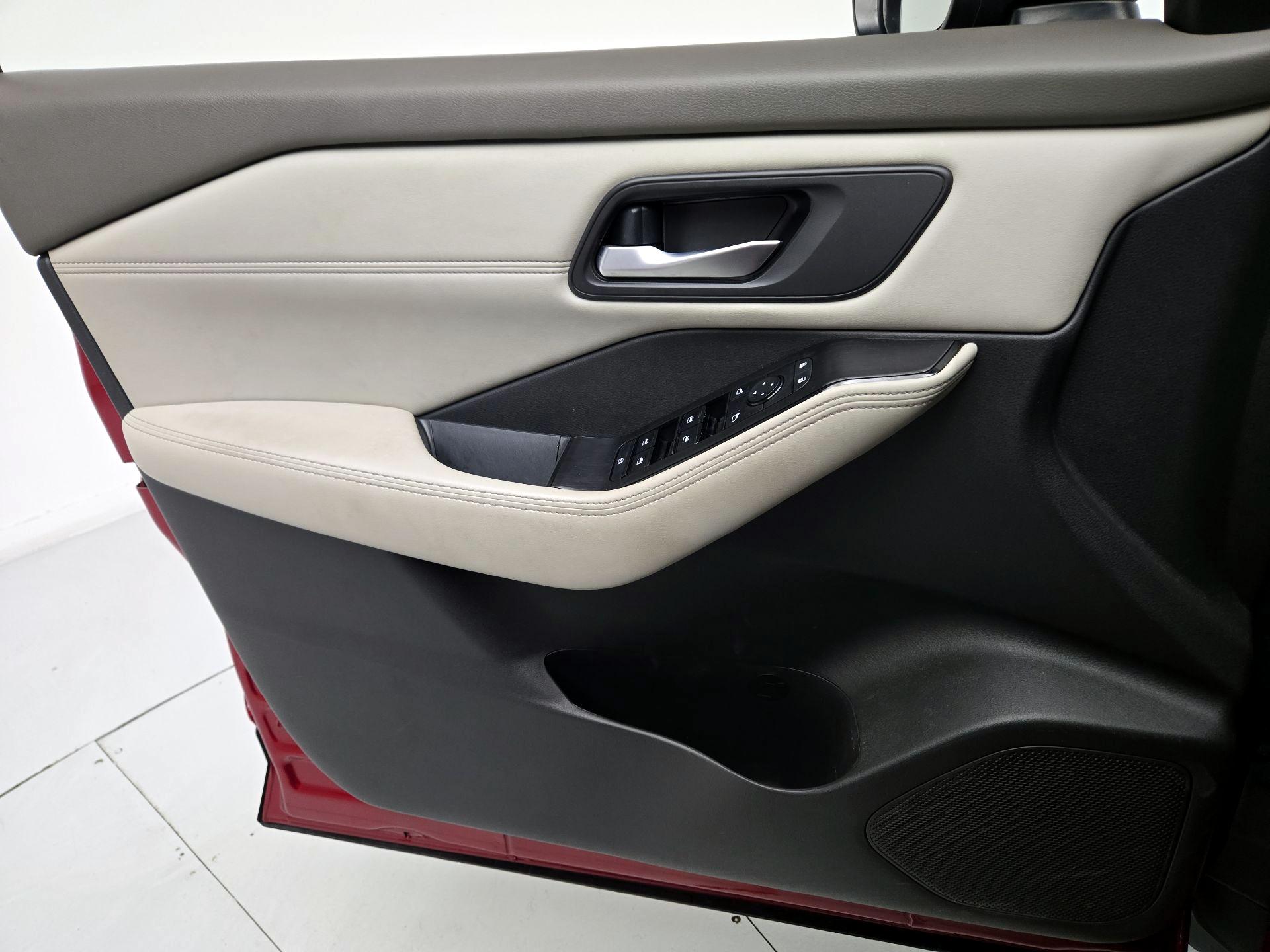 Thumbnail: 2022 Nissan Rogue - 12