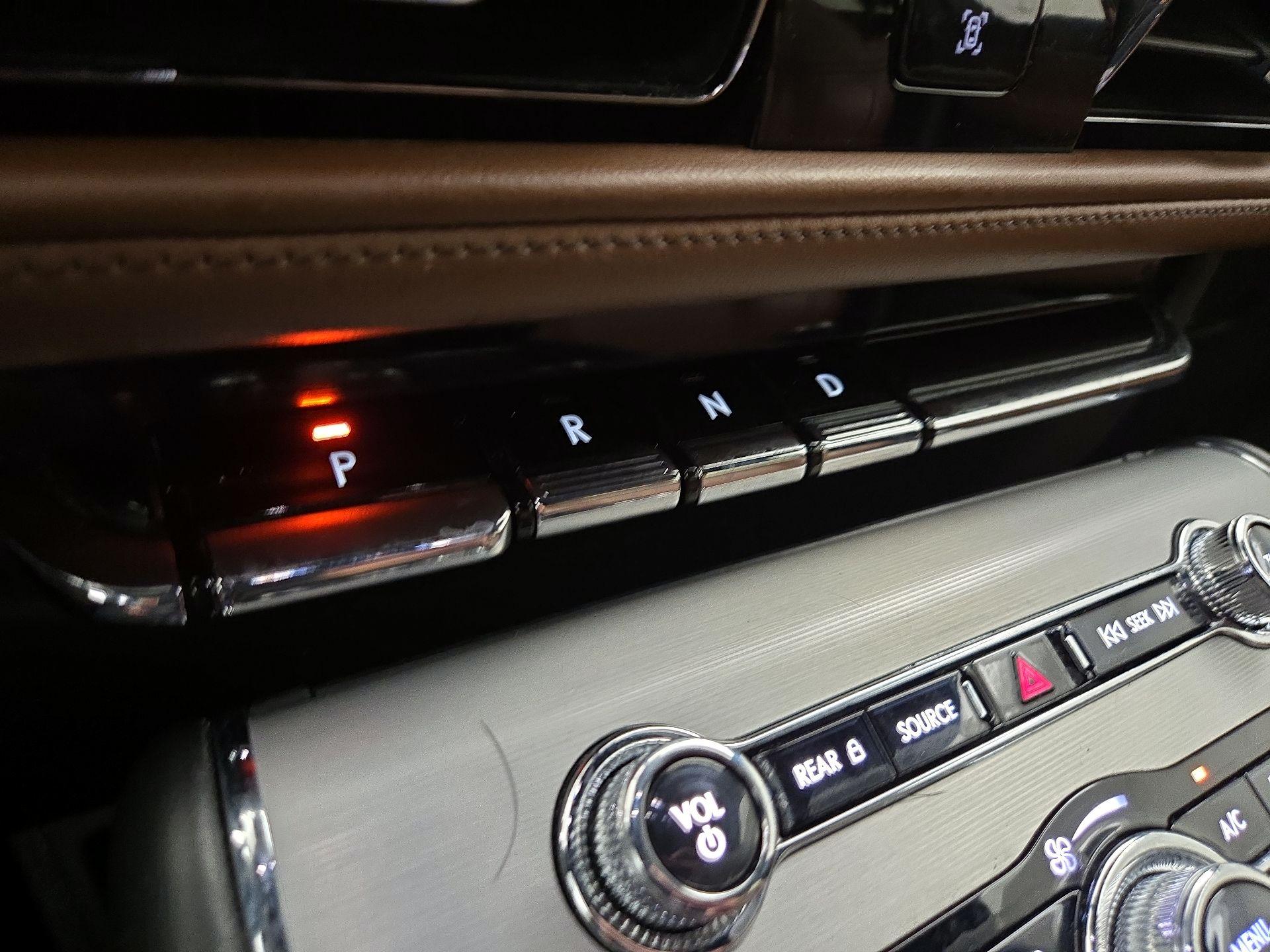 Thumbnail: 2024 Lincoln Aviator - 16