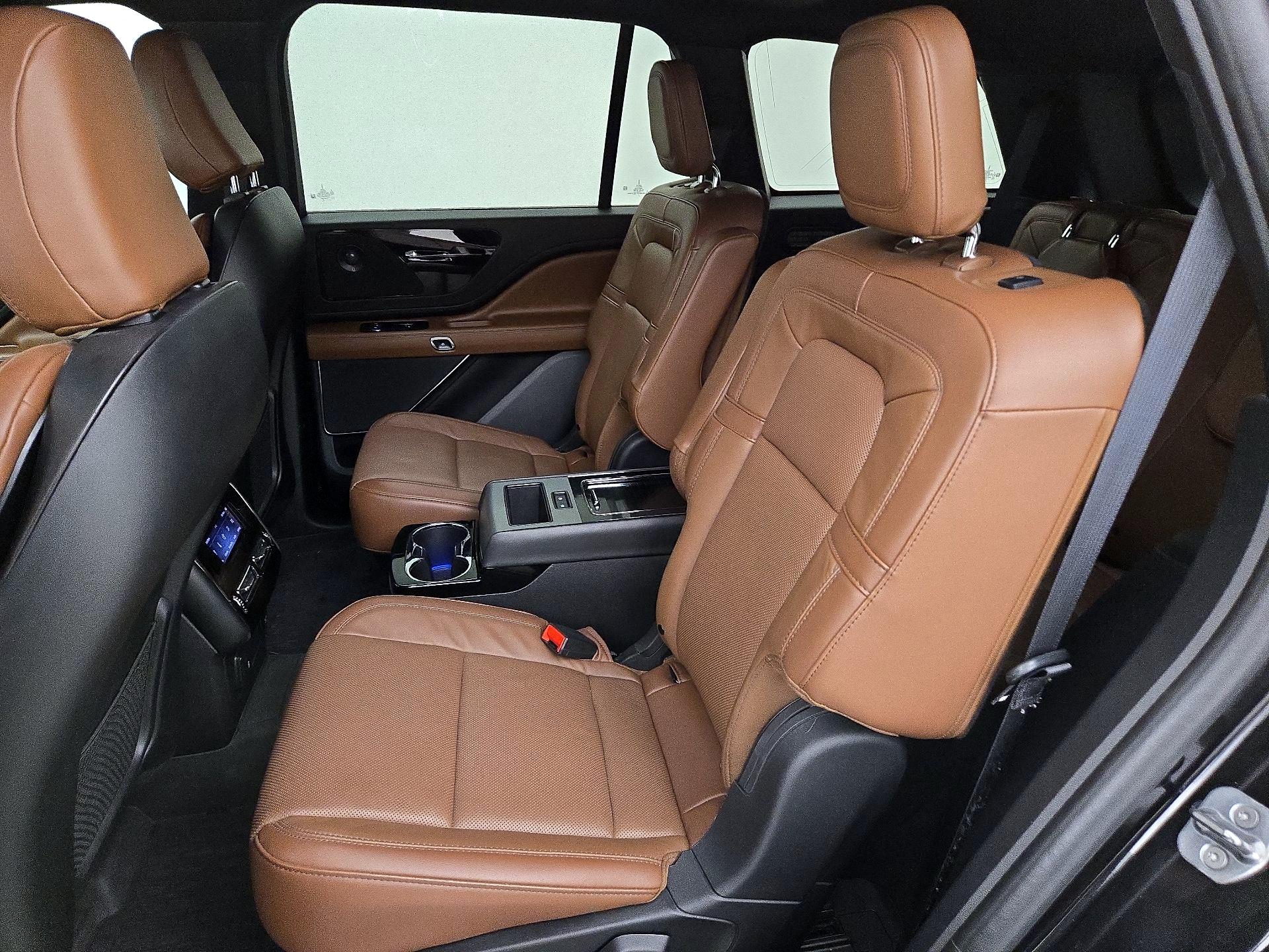 Thumbnail: 2024 Lincoln Aviator - 17