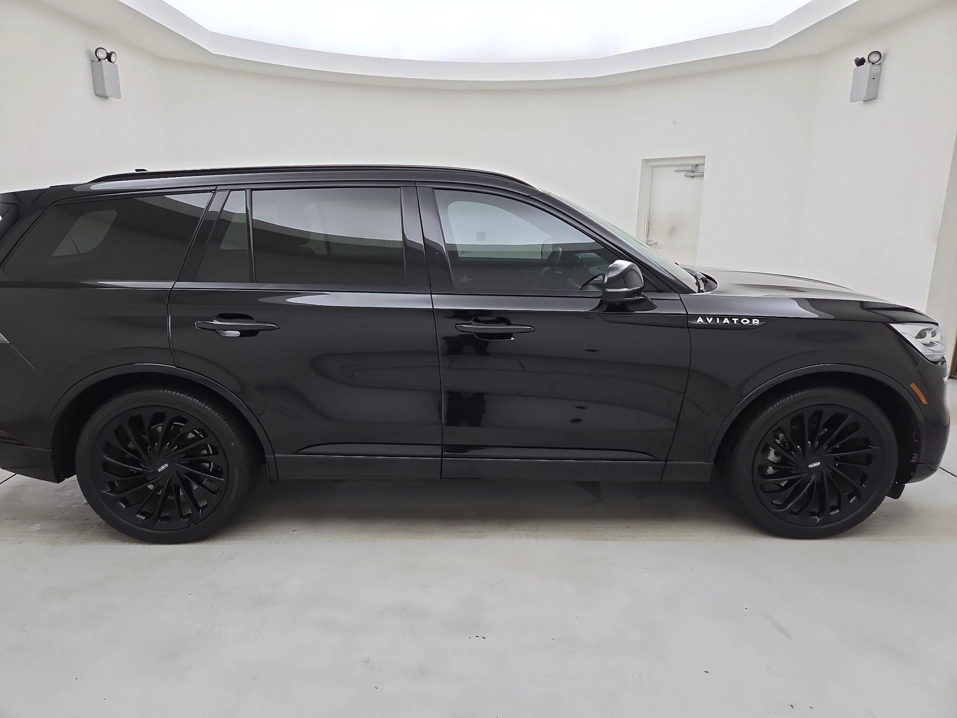 Thumbnail: 2024 Lincoln Aviator - 4