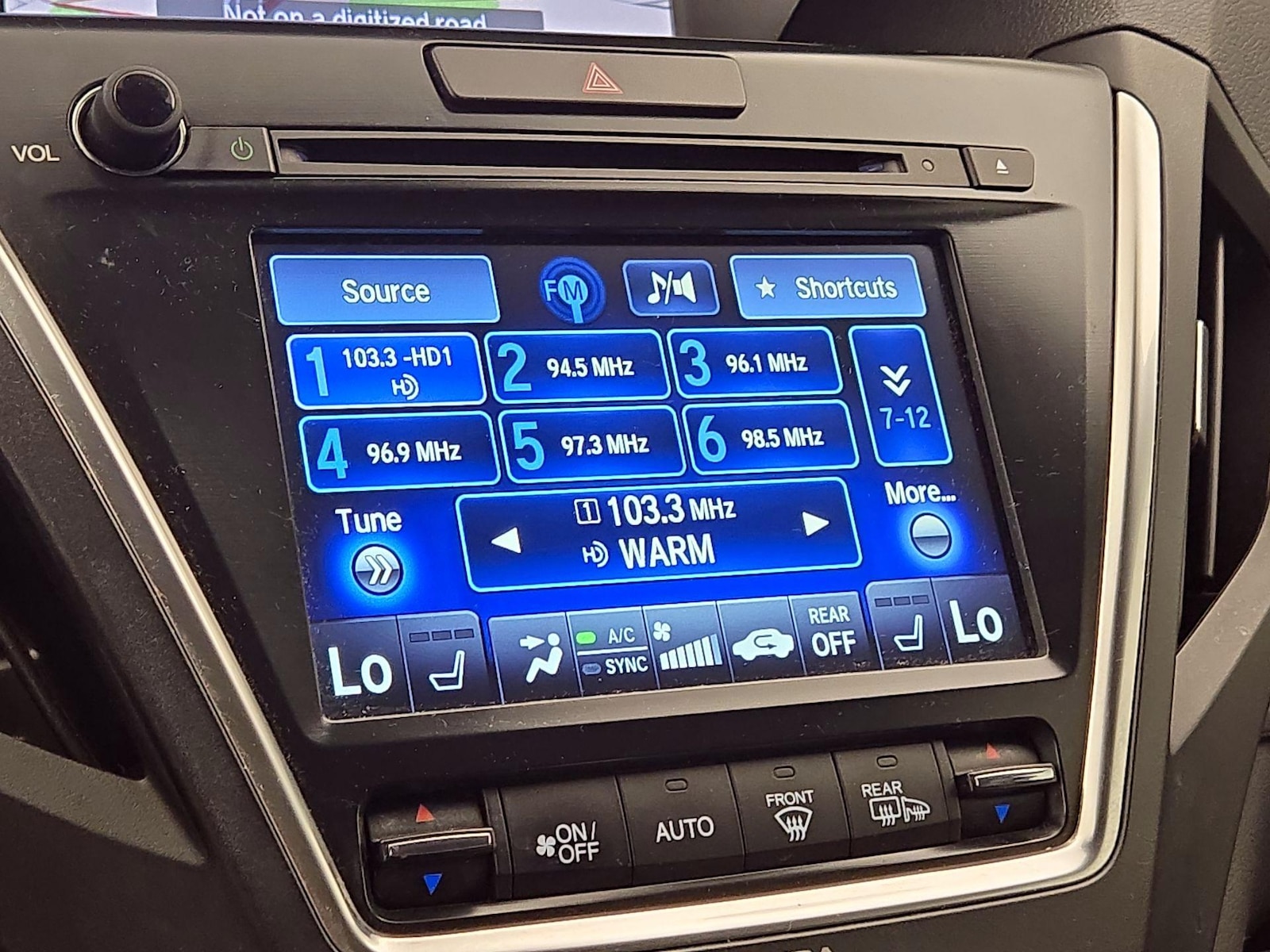 2017 Acura MDX Technology & Entertainment Package - Photo 17