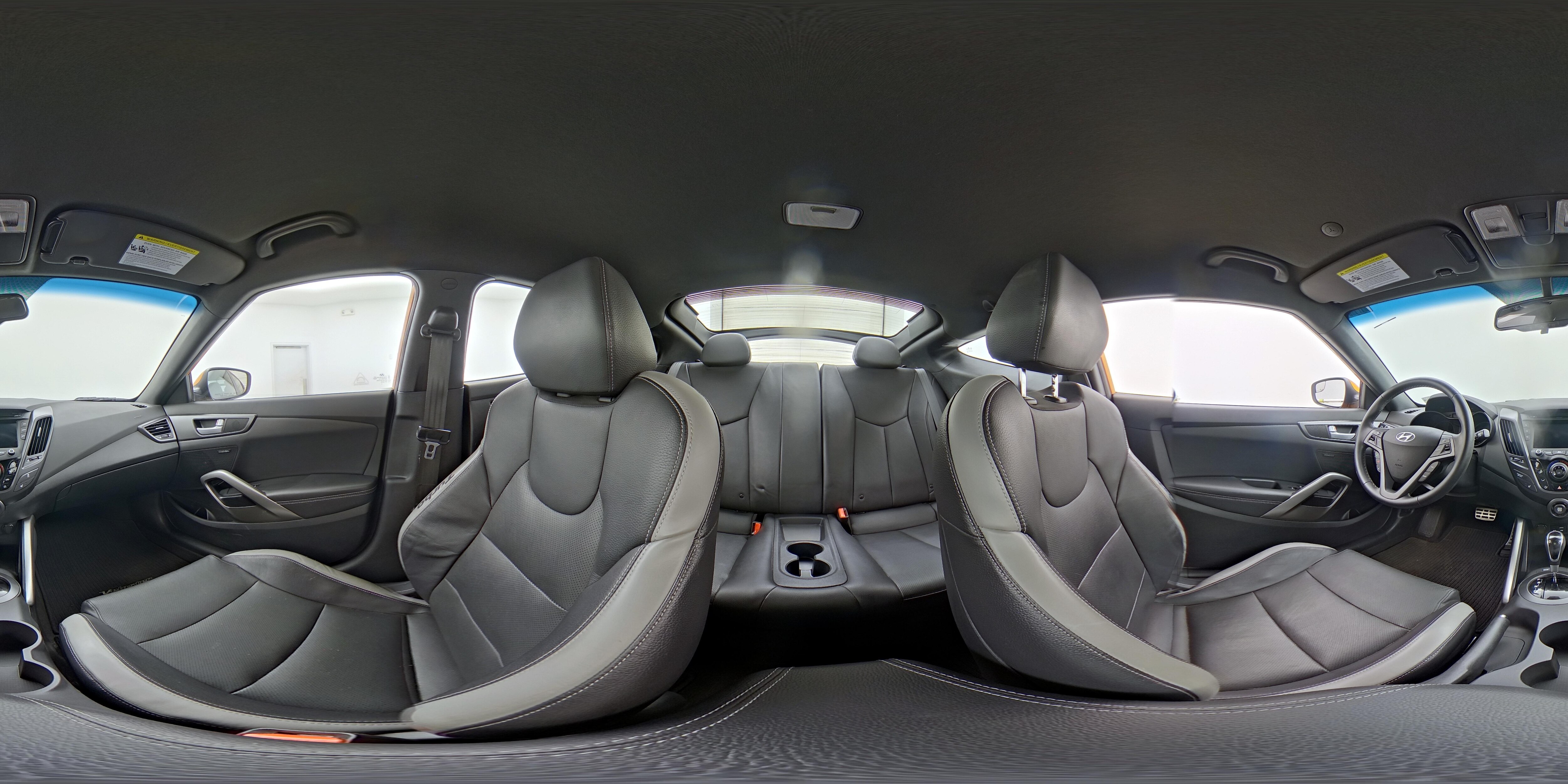 2016 Hyundai Veloster - Photo 24