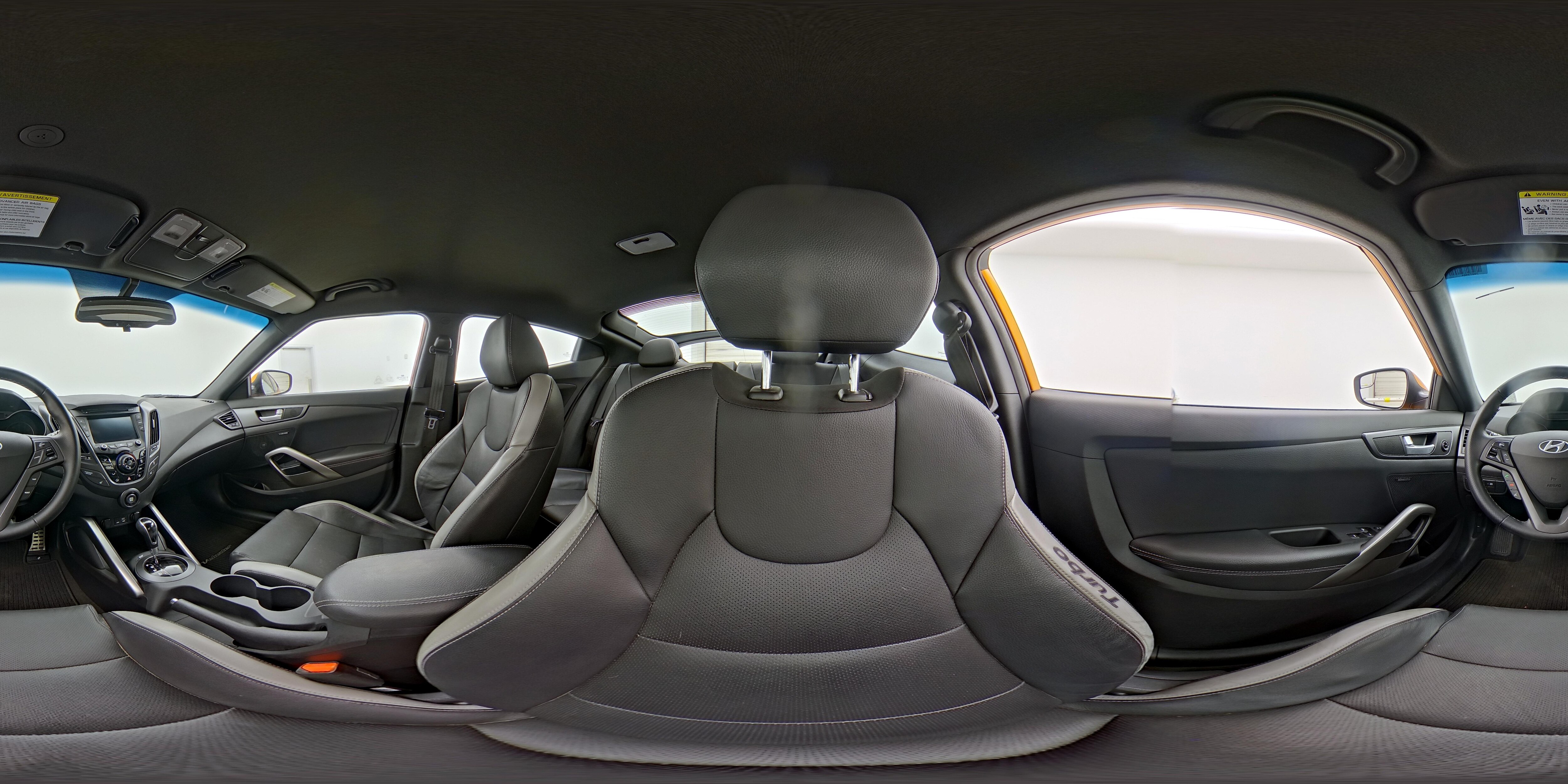 2016 Hyundai Veloster - Photo 25