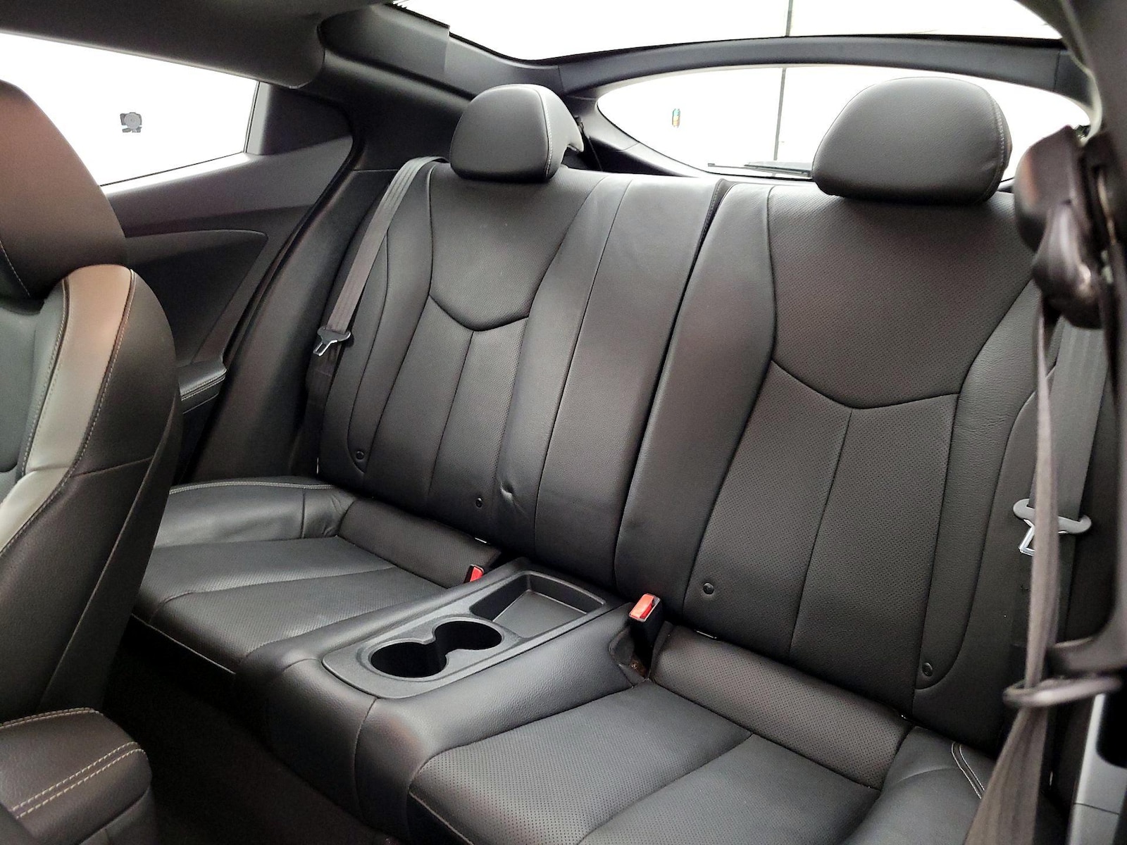2016 Hyundai Veloster - Photo 20
