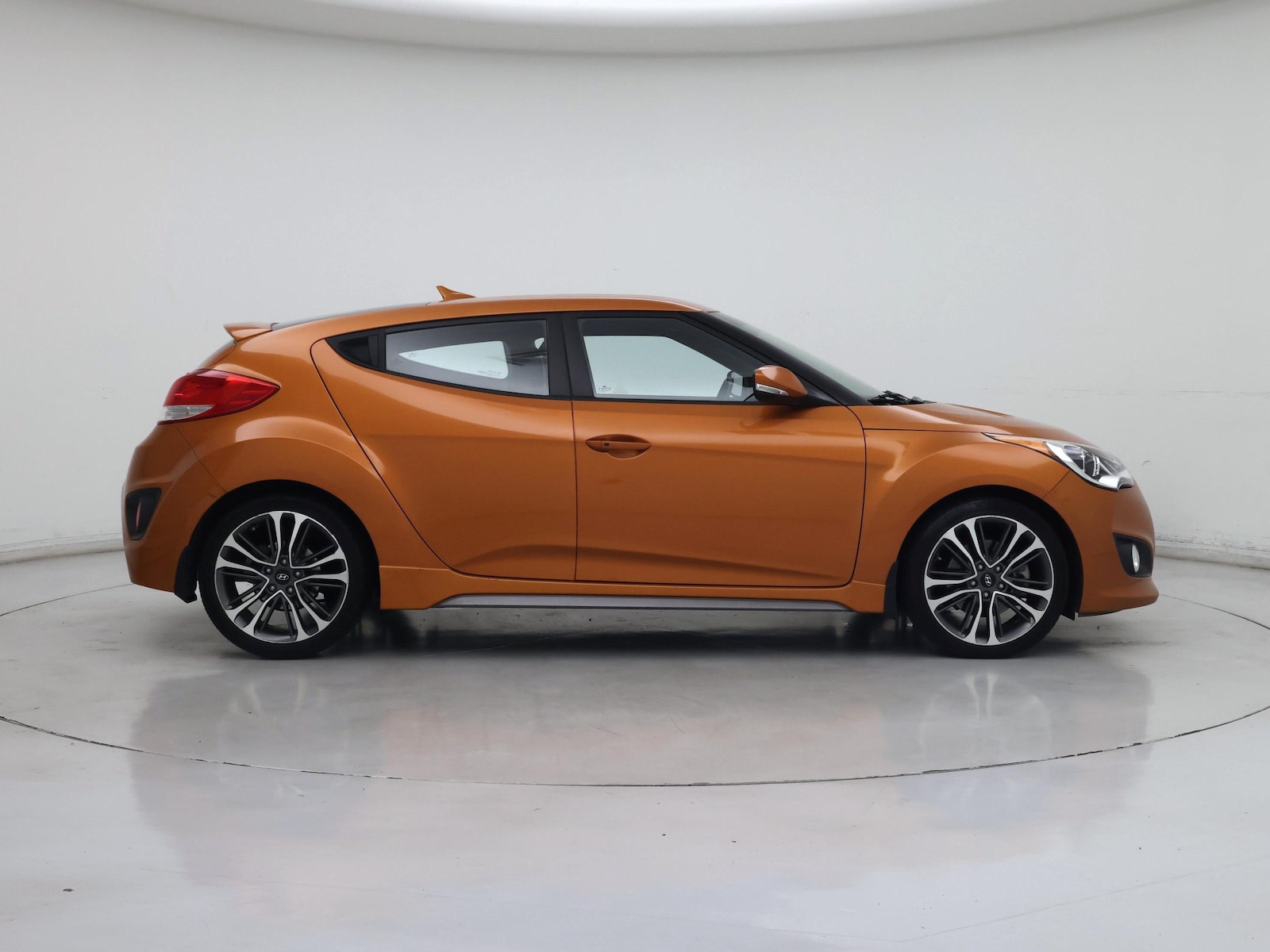 2016 Hyundai Veloster - Photo 8