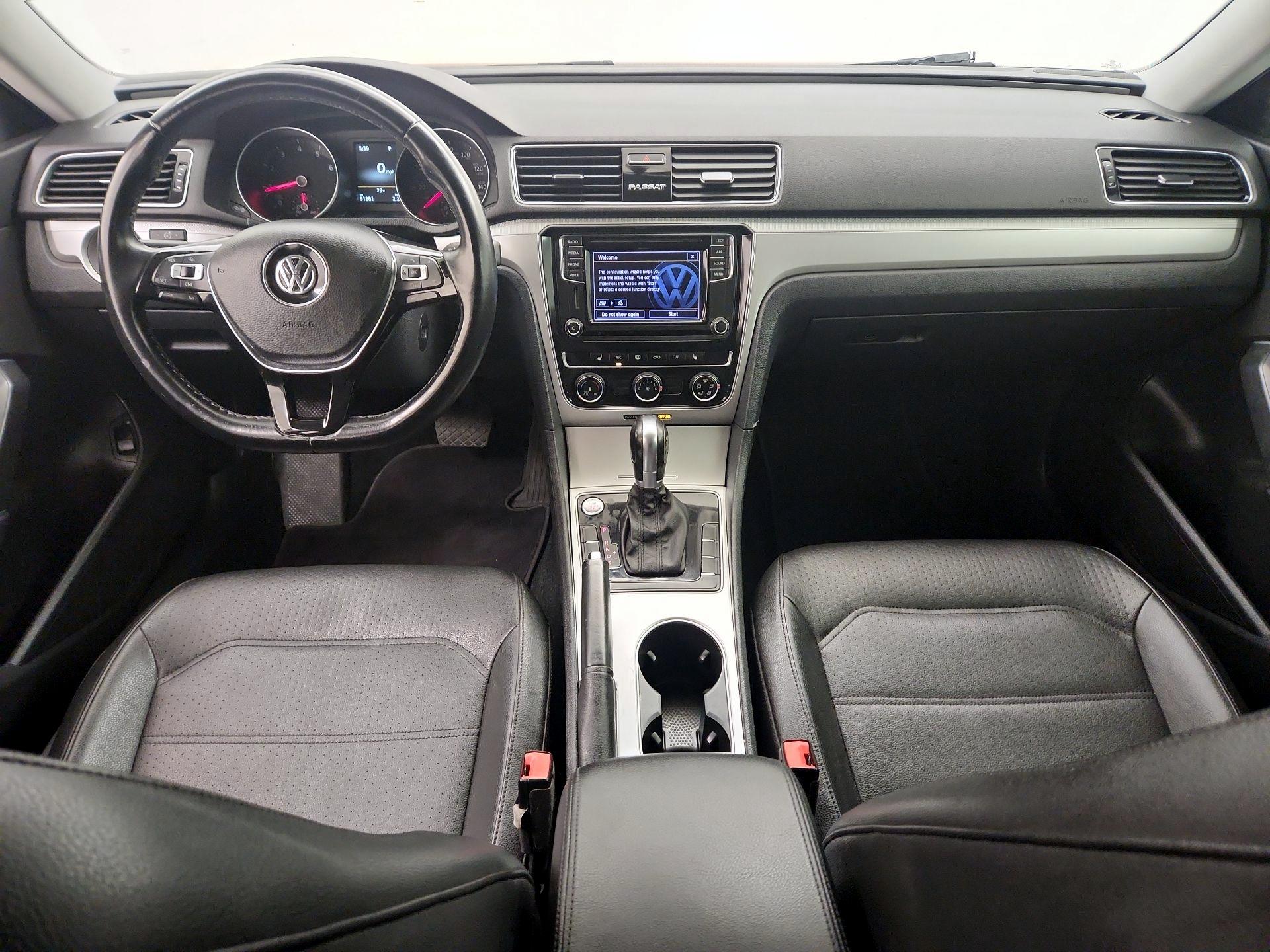 Thumbnail: 2019 Volkswagen Passat - 9