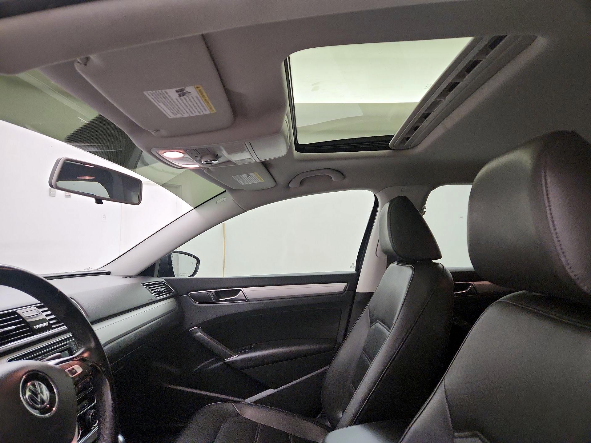 Thumbnail: 2019 Volkswagen Passat - 18