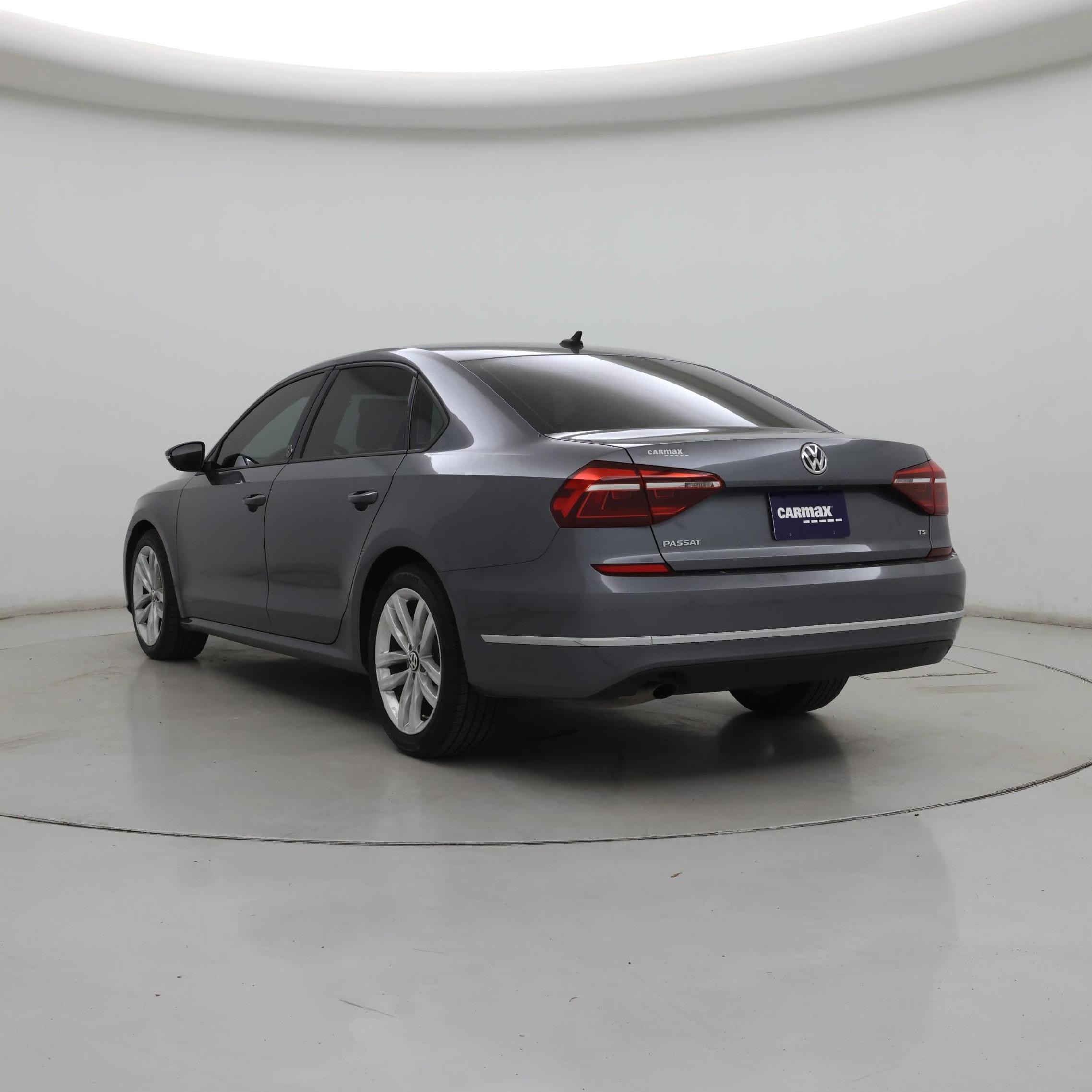 Thumbnail: 2019 Volkswagen Passat - 2