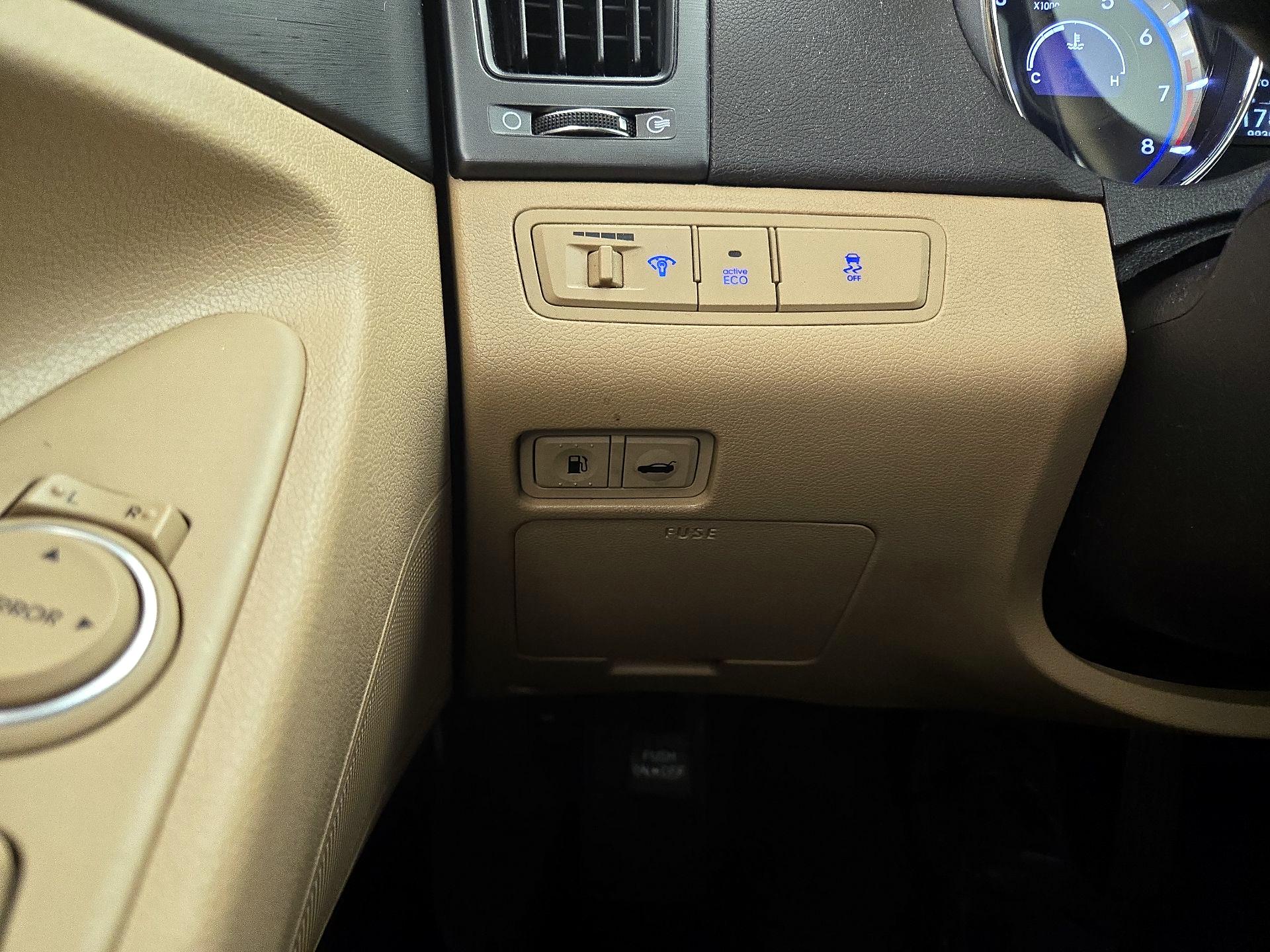 Thumbnail: 2014 Hyundai Sonata - 13