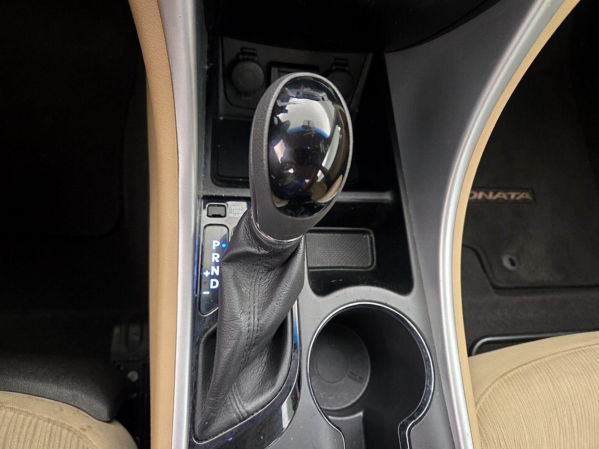 Thumbnail: 2014 Hyundai Sonata - 17