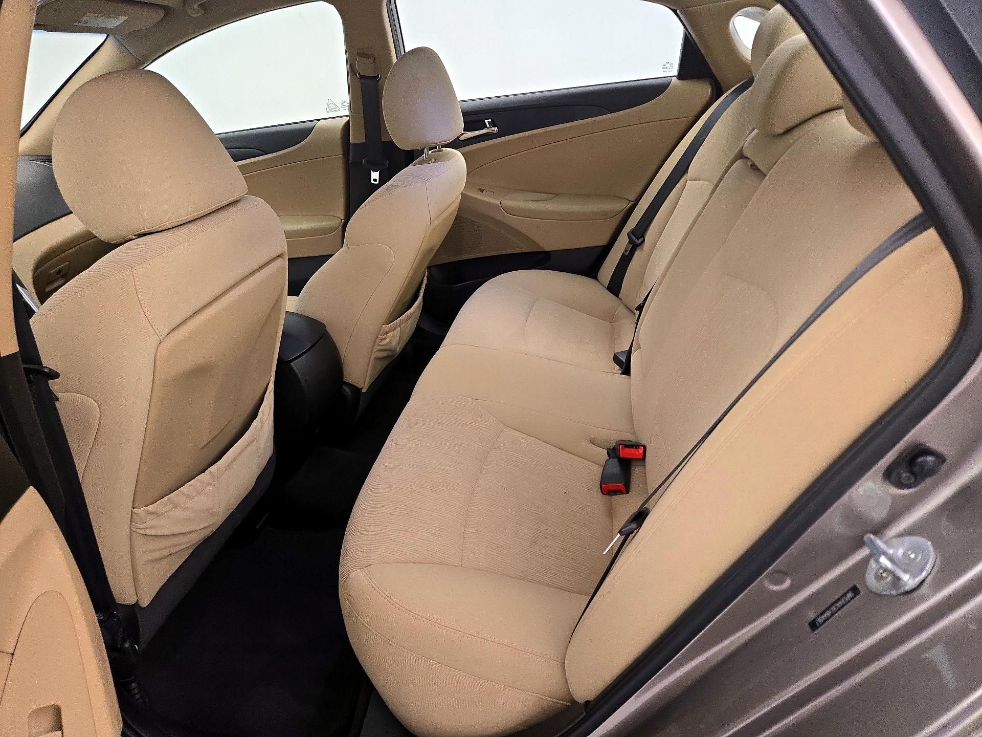 Thumbnail: 2014 Hyundai Sonata - 19