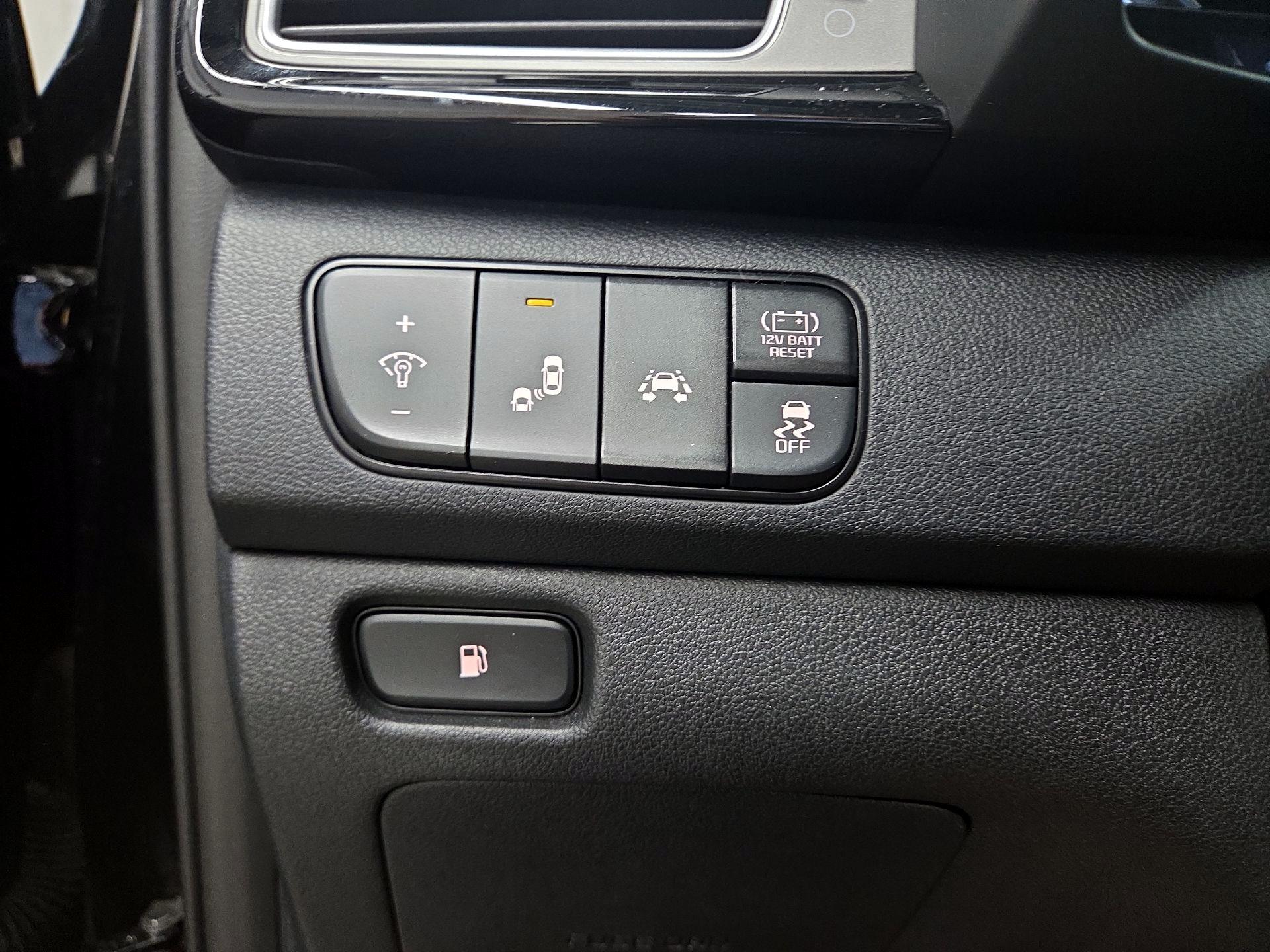Thumbnail: 2018 Kia Niro - 13