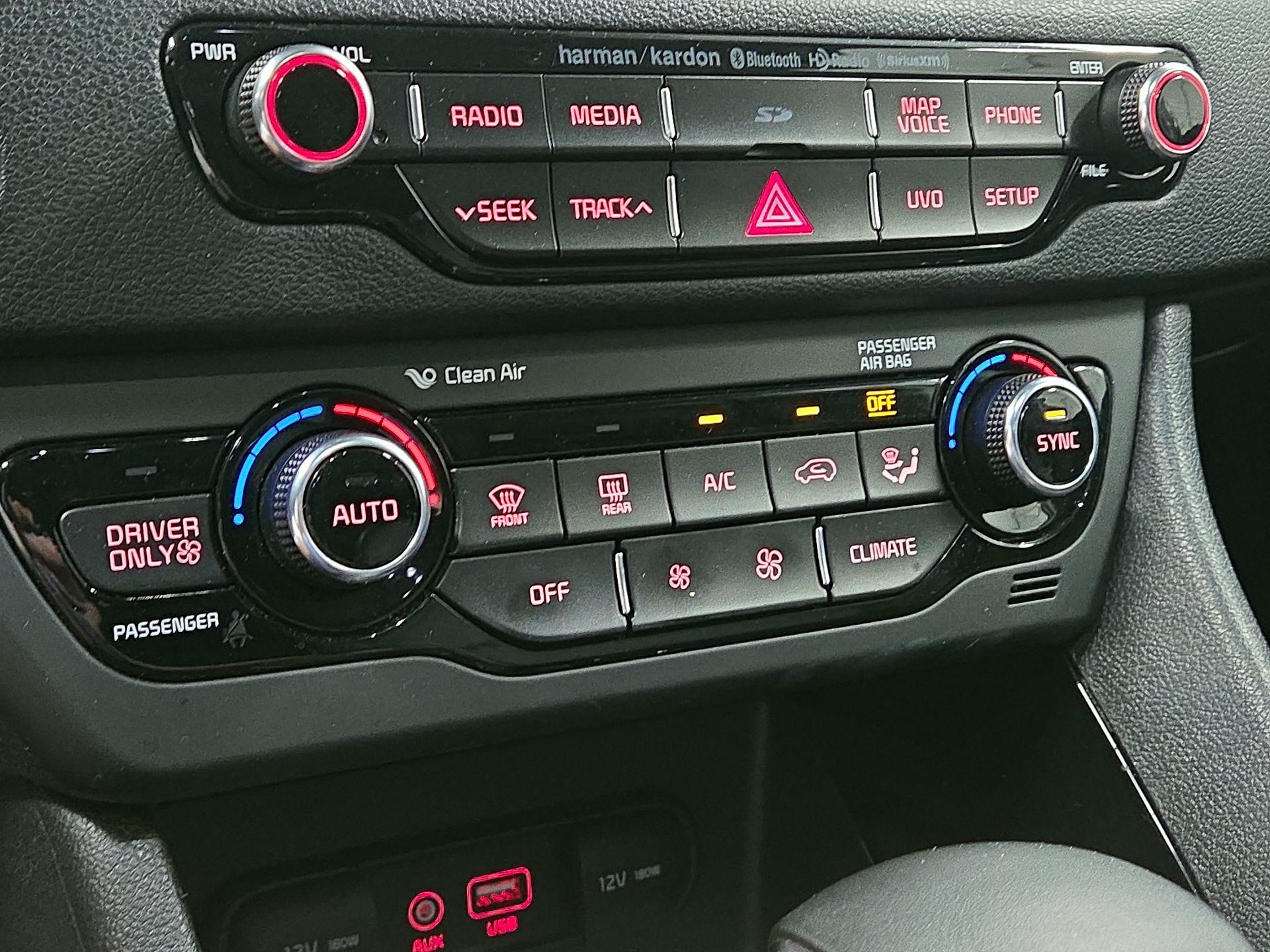Thumbnail: 2018 Kia Niro - 17