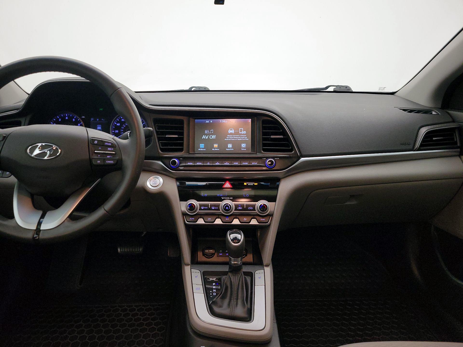 Thumbnail: 2020 Hyundai Elantra - 9