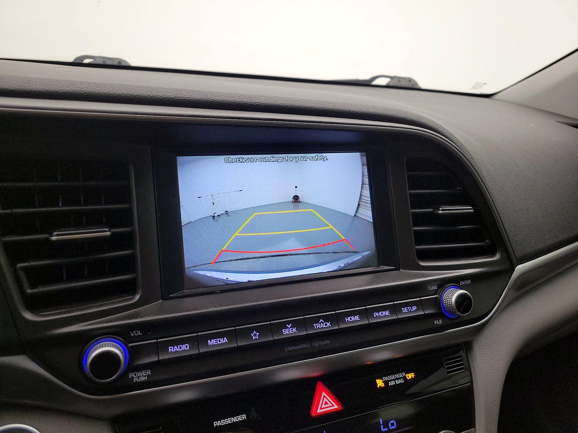 Thumbnail: 2020 Hyundai Elantra - 14