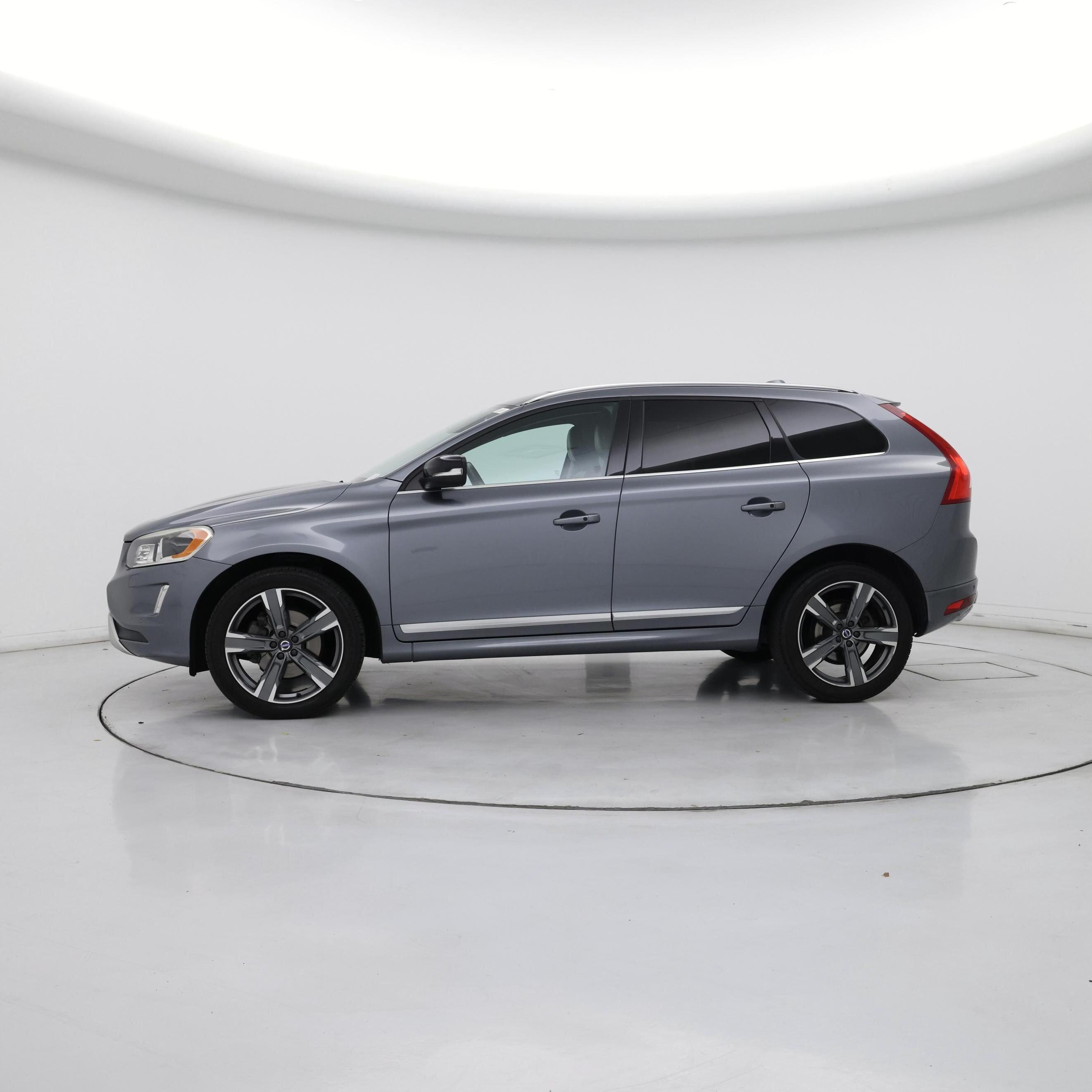 Thumbnail: 2017 Volvo XC60 - 3