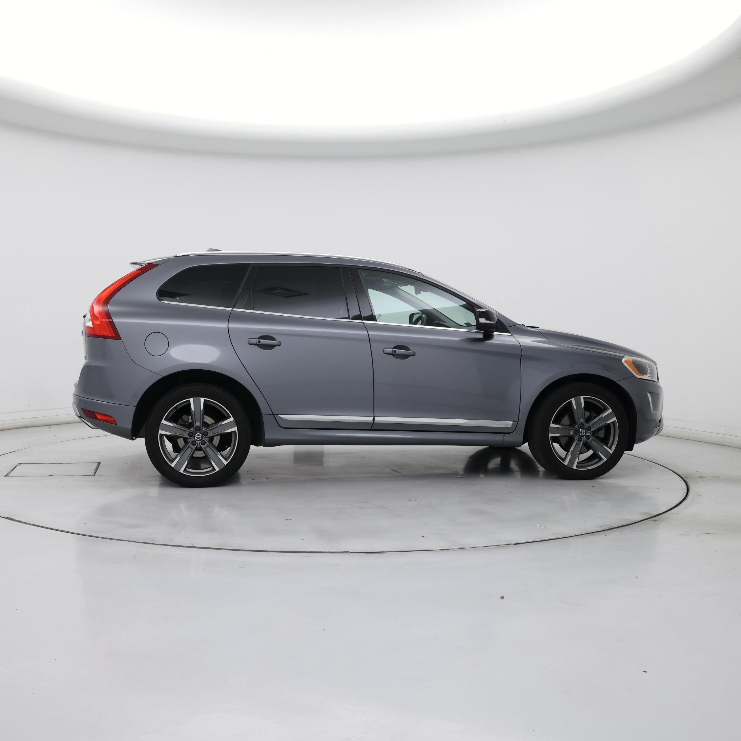 Thumbnail: 2017 Volvo XC60 - 7