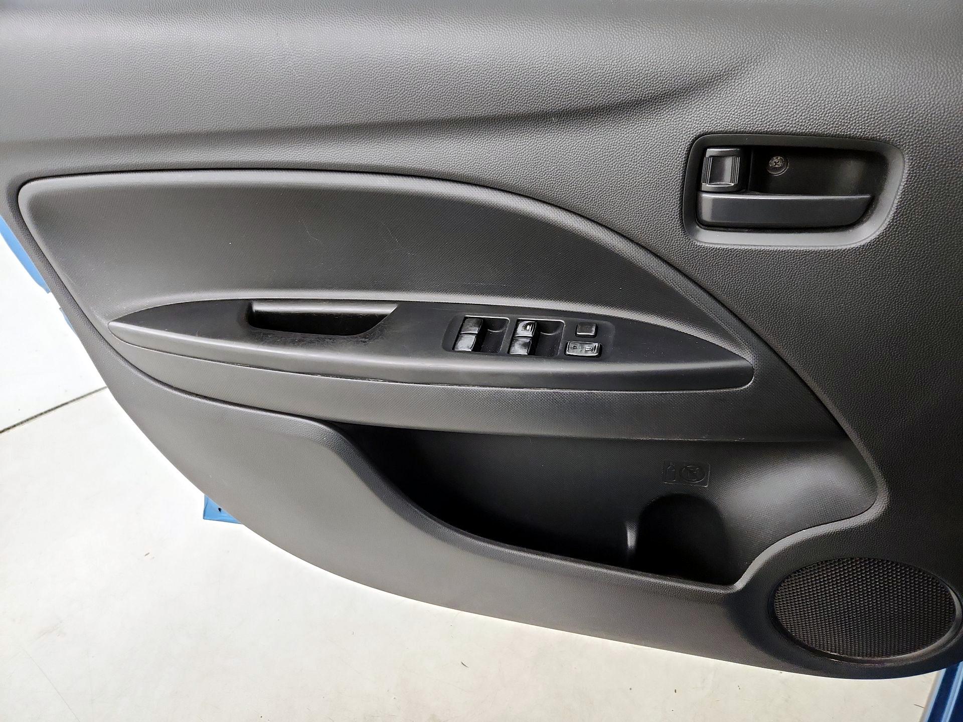 Thumbnail: 2019 Mitsubishi Mirage G4 - 12
