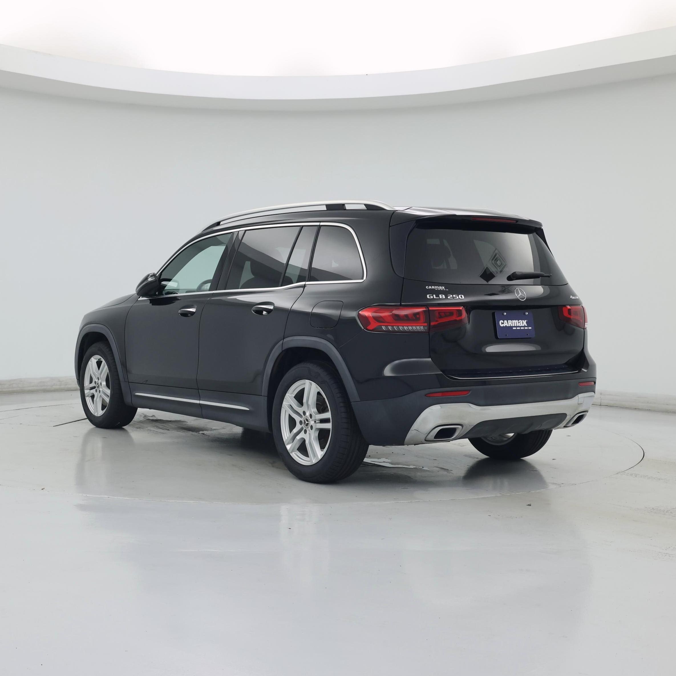 Thumbnail: 2022 Mercedes-Benz GLB - 2