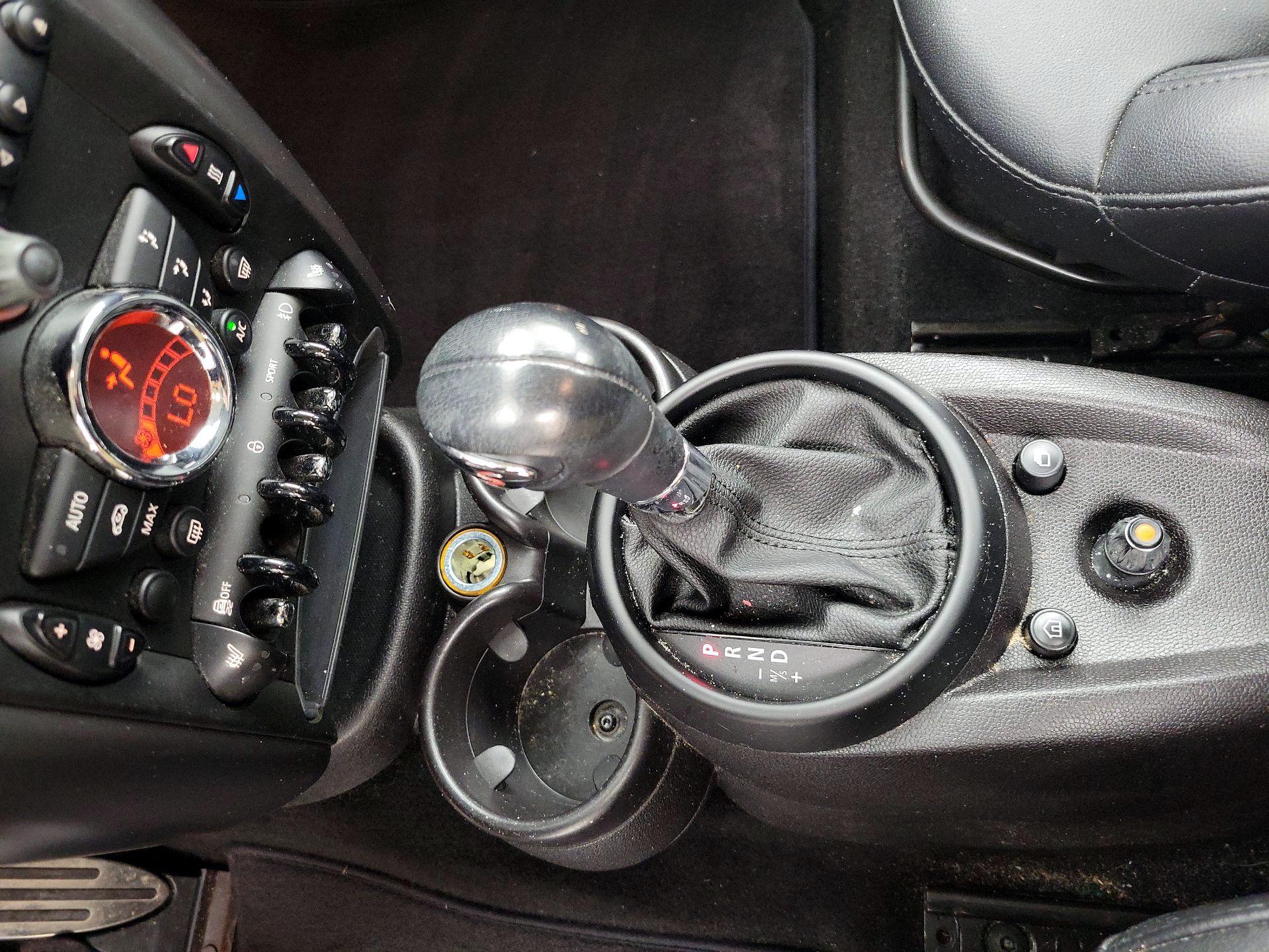 Thumbnail: 2015 MINI Cooper Countryman - 15