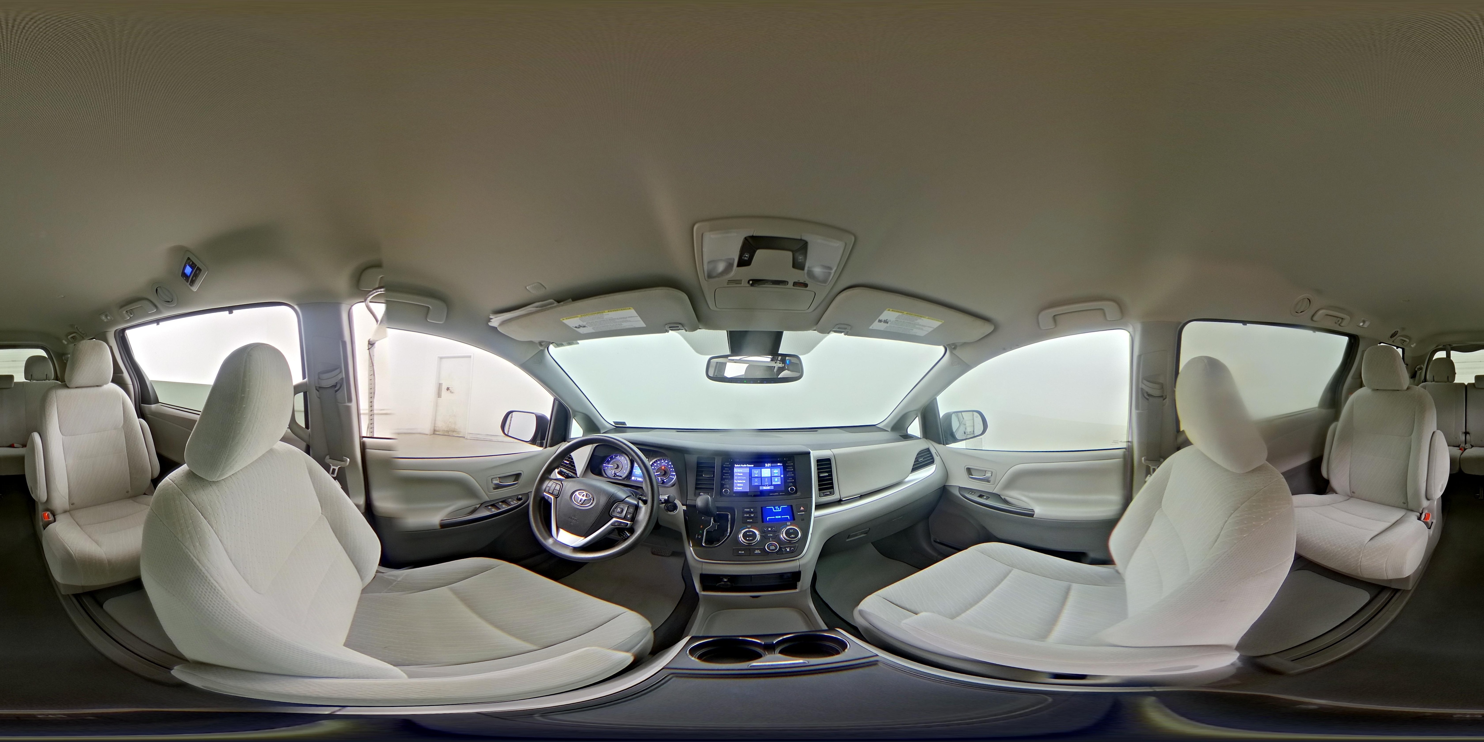 2020 Toyota Sienna LE - Photo 26