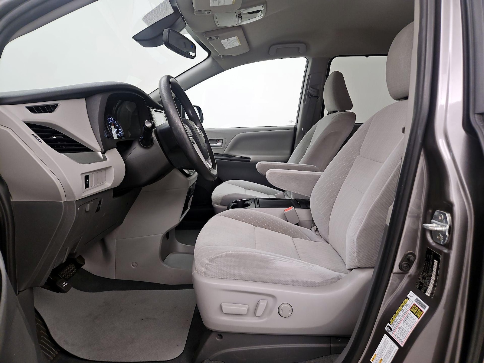Power Seat(s) & Side Airbags