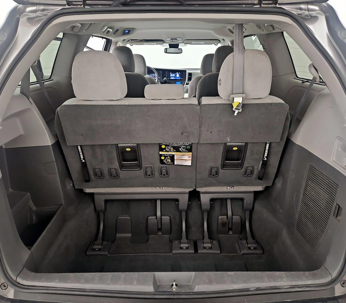 Trunk/Cargo (Seats Up)