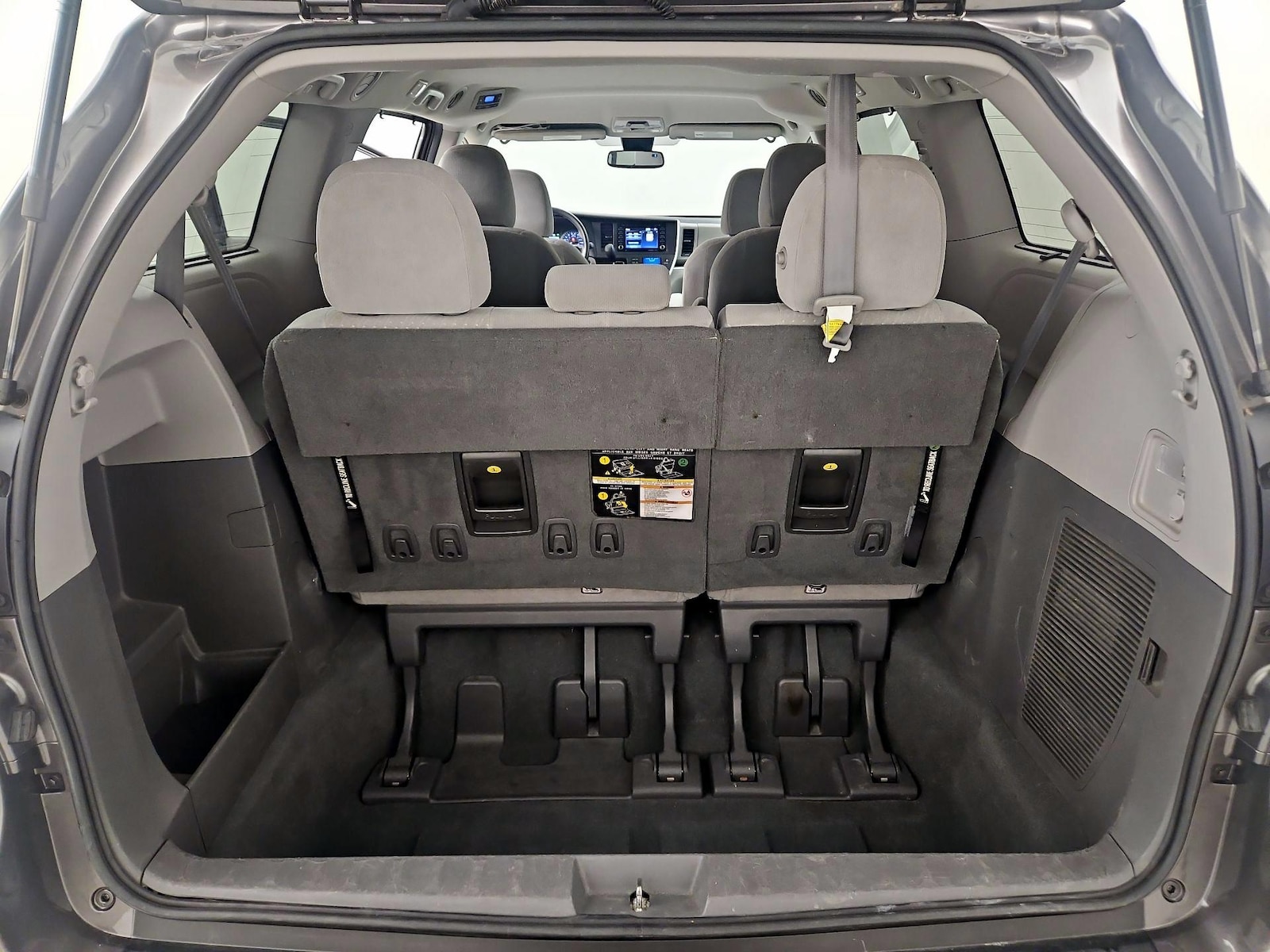 2020 Toyota Sienna LE - Photo 23