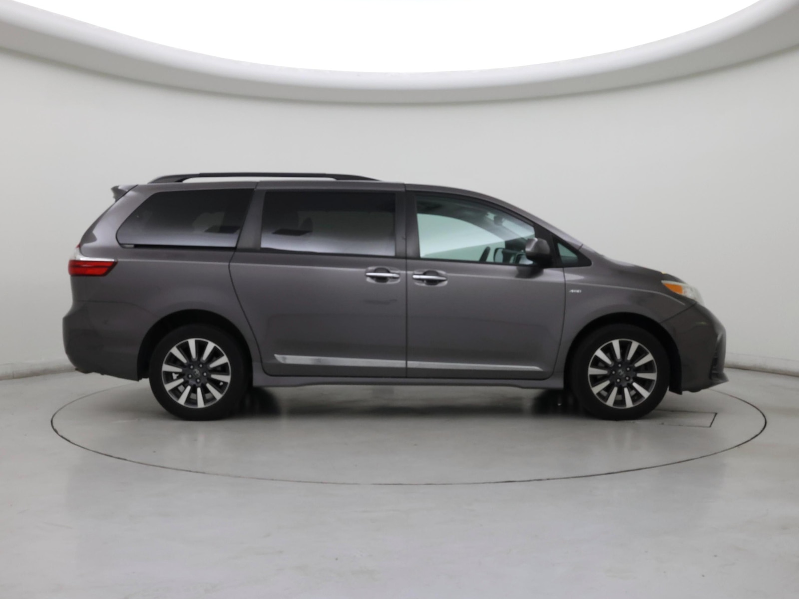 2020 Toyota Sienna LE - Photo 8