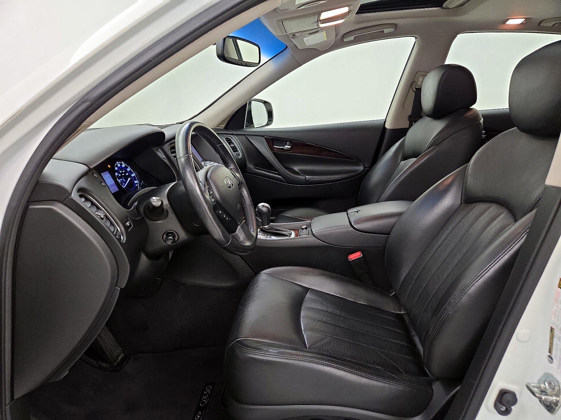 Thumbnail: 2016 INFINITI QX50 - 11