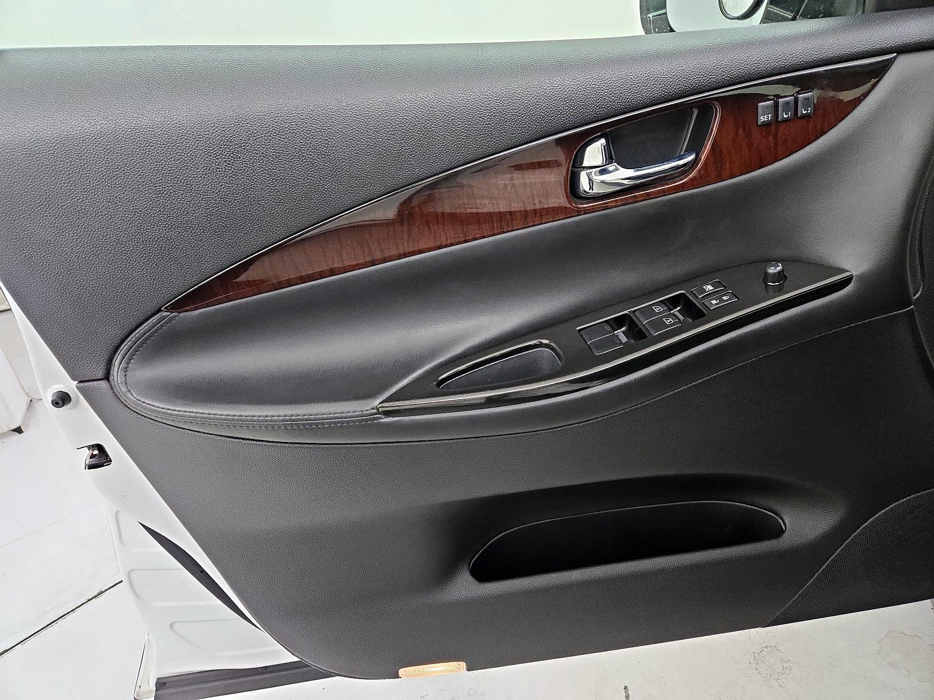 Thumbnail: 2016 INFINITI QX50 - 12