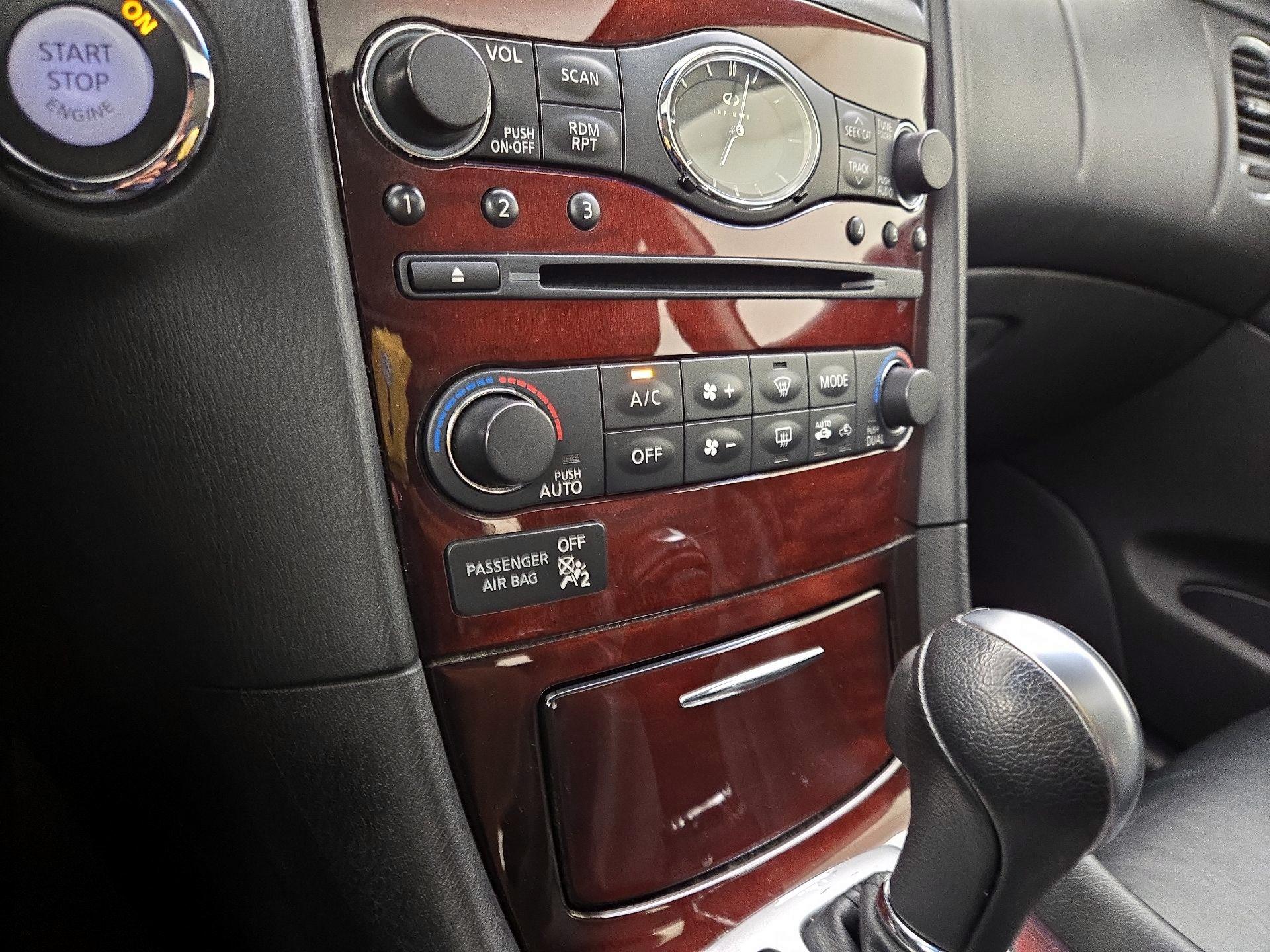 Thumbnail: 2016 INFINITI QX50 - 16