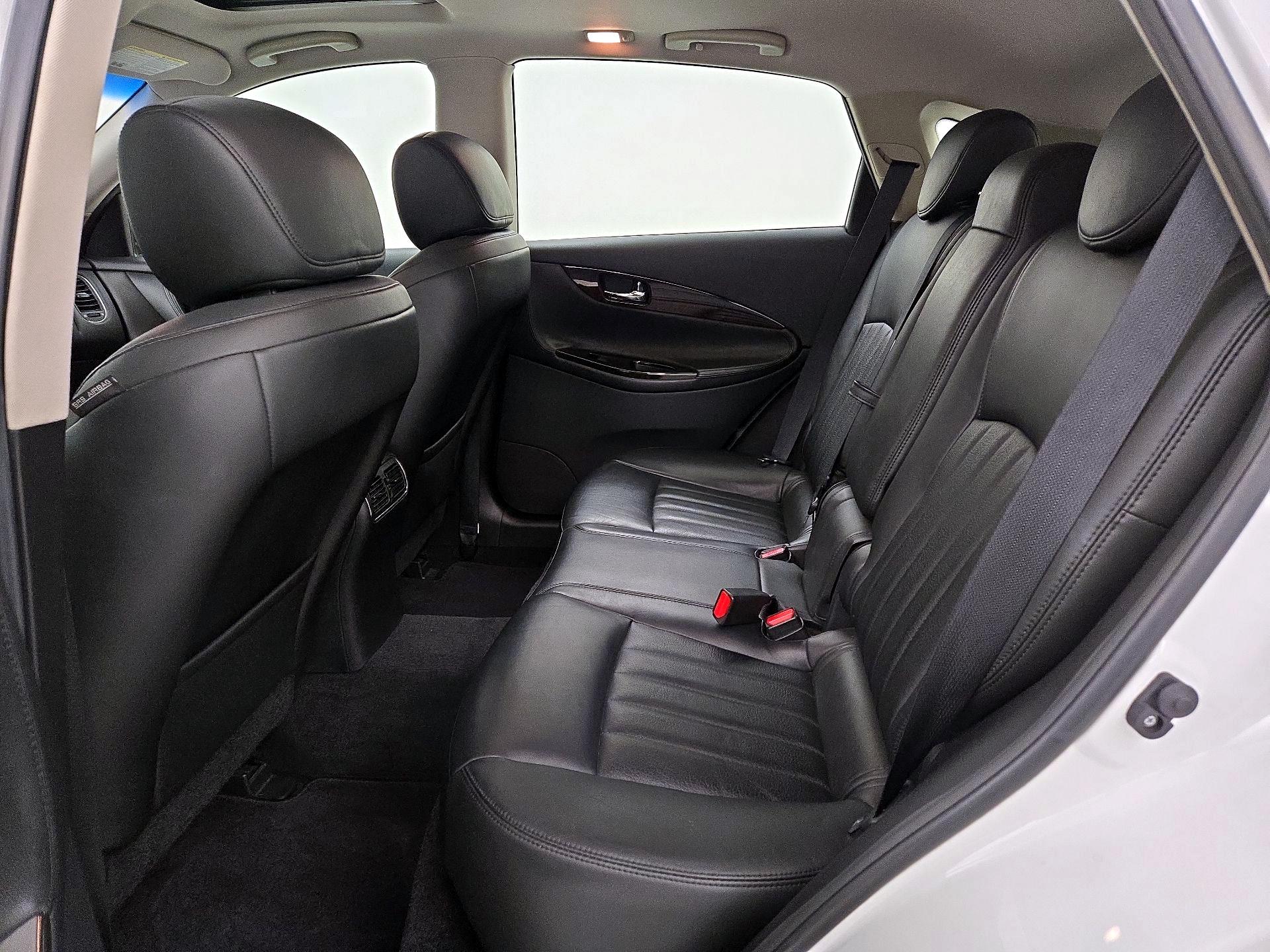 Thumbnail: 2016 INFINITI QX50 - 20