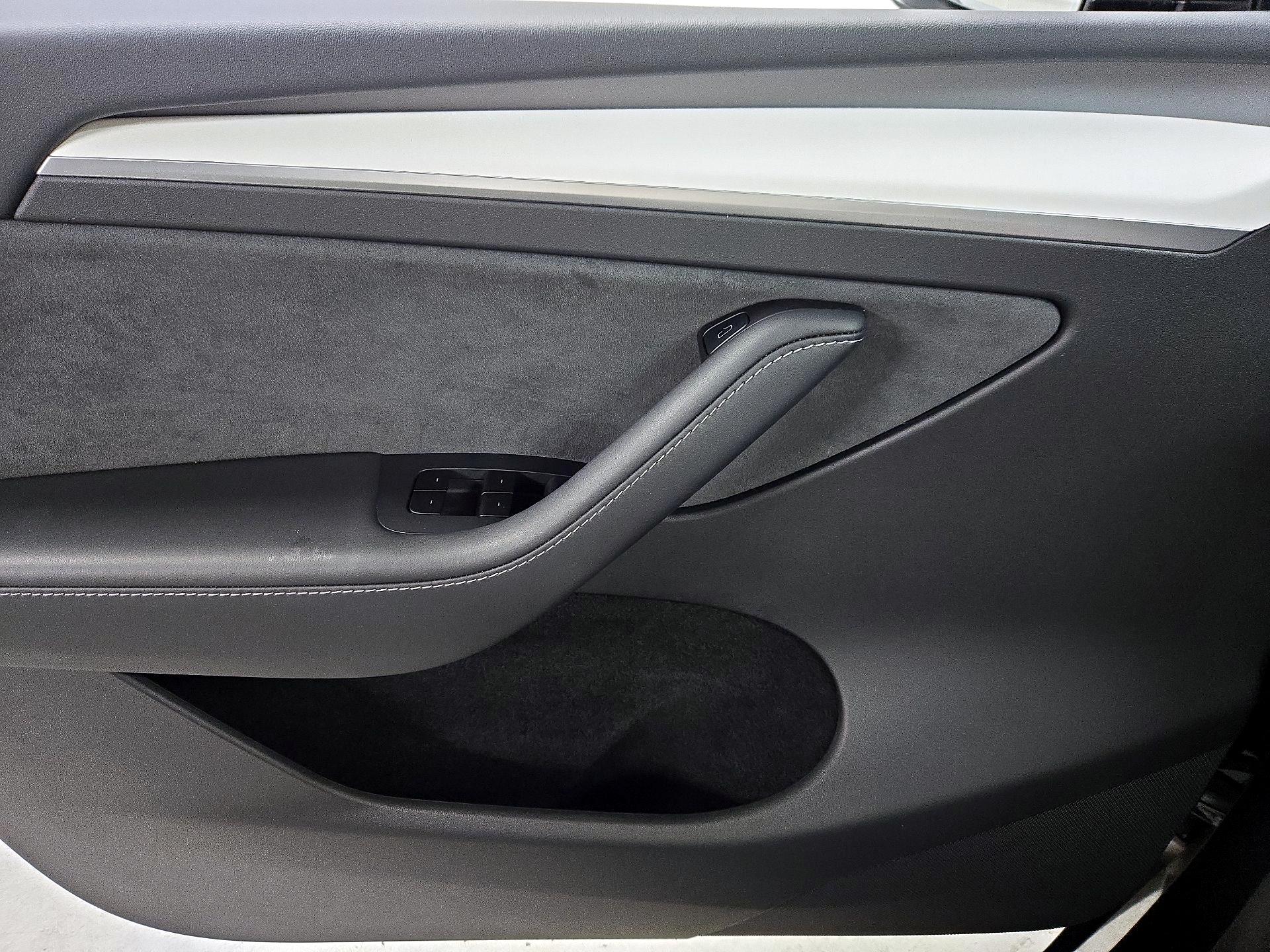 Thumbnail: 2025 Tesla Model Y - 12
