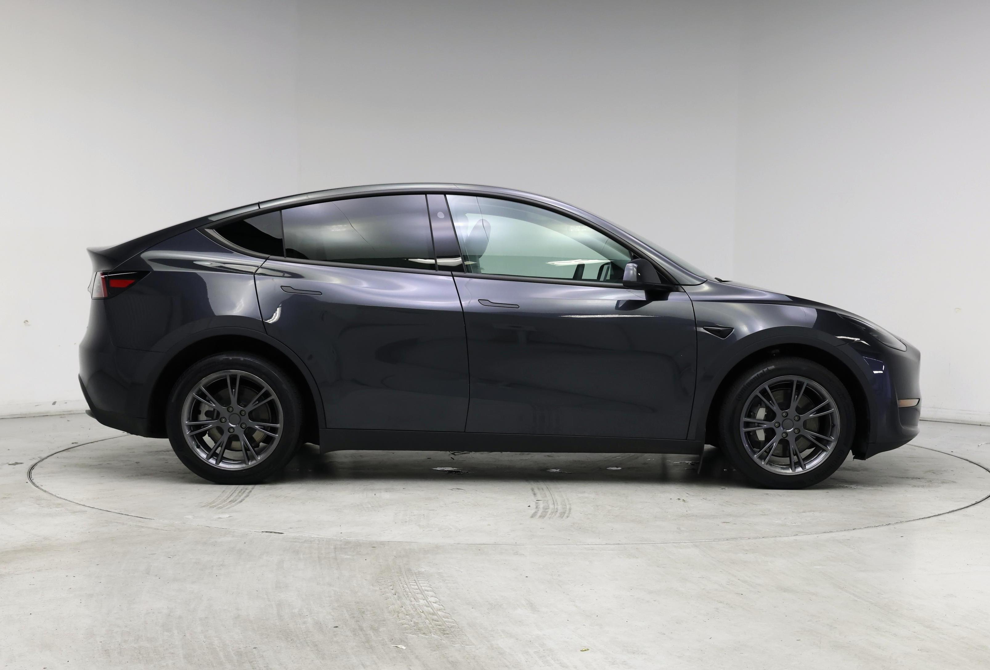 Thumbnail: 2025 Tesla Model Y - 7