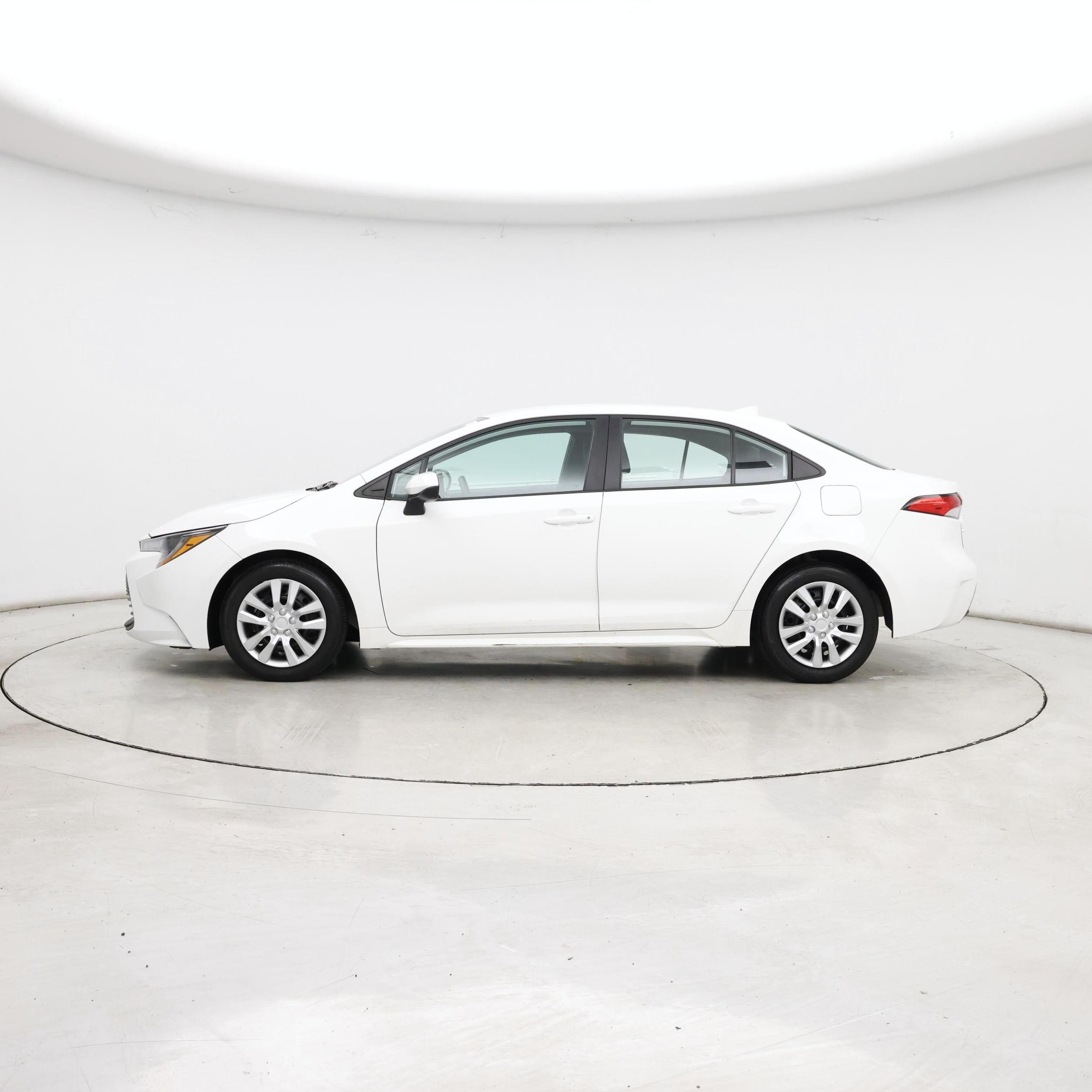 Thumbnail: 2024 Toyota Corolla - 3