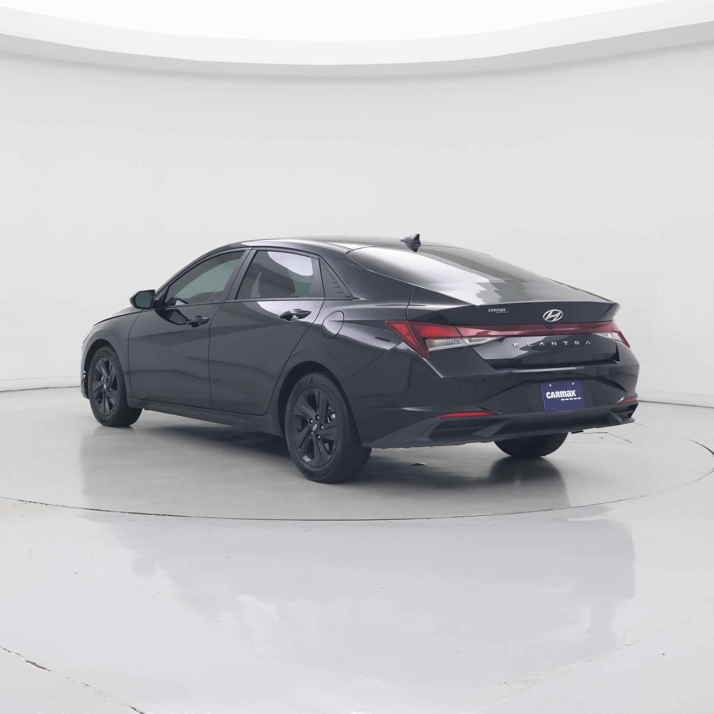 Thumbnail: 2022 Hyundai Elantra - 2