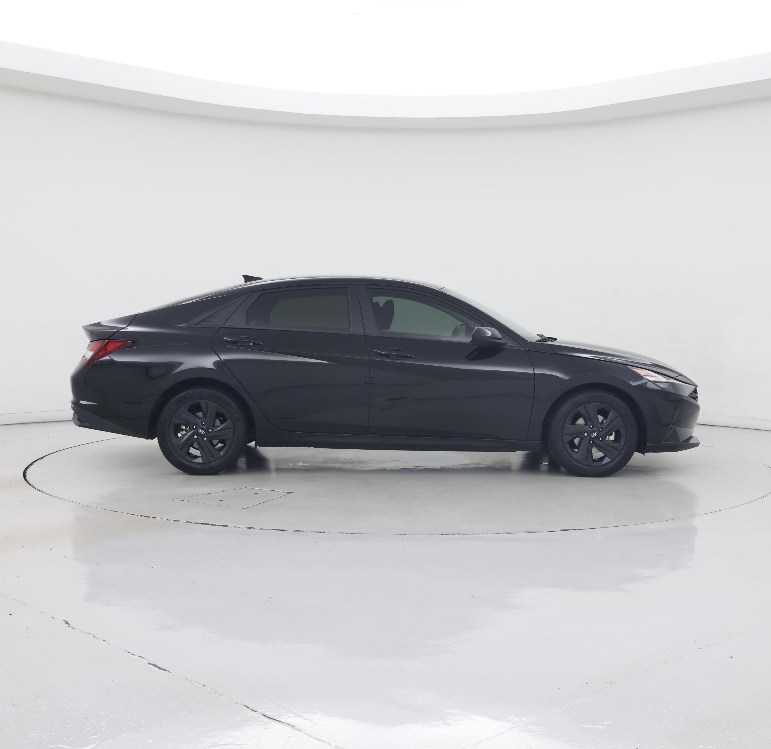 Thumbnail: 2022 Hyundai Elantra - 7