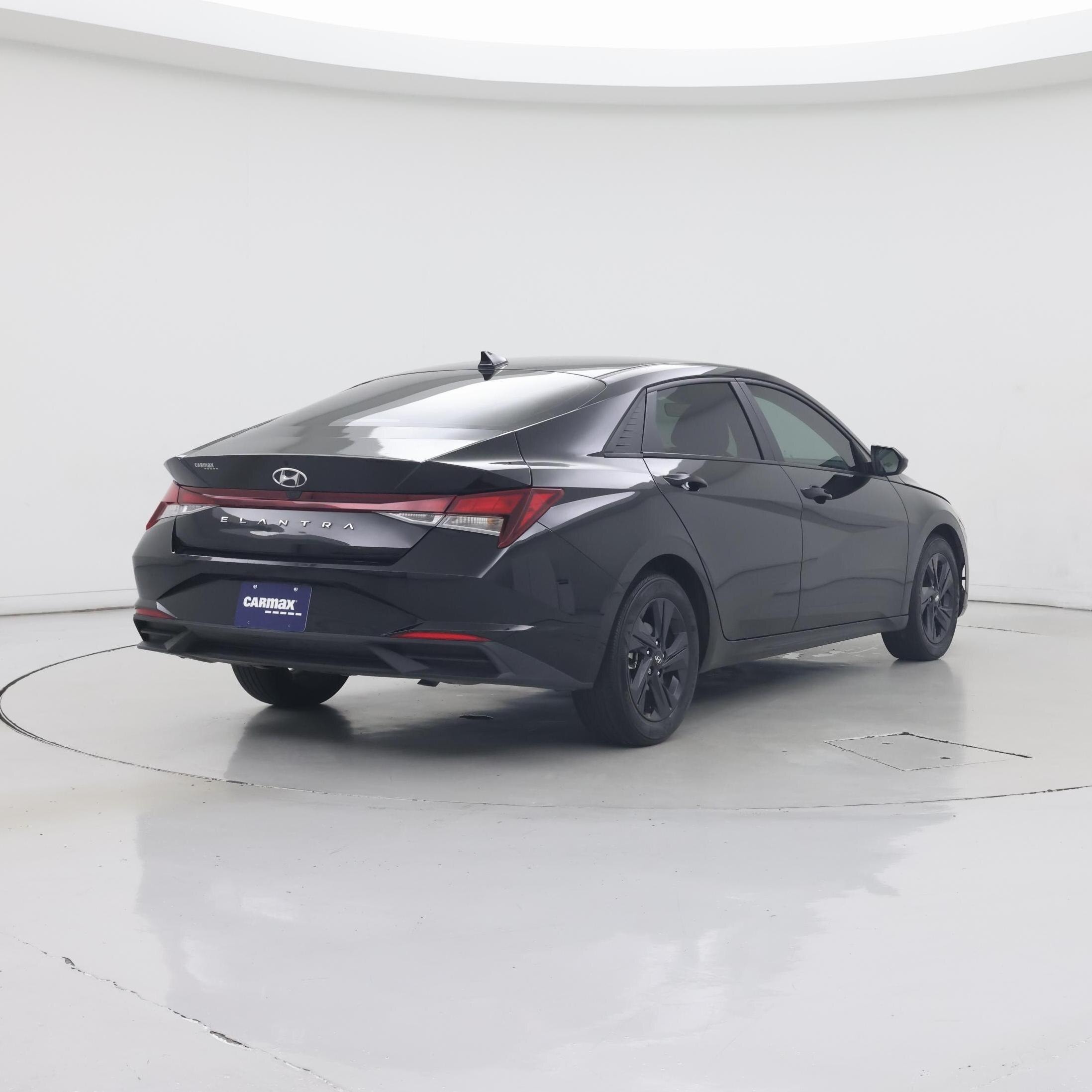 Thumbnail: 2022 Hyundai Elantra - 8
