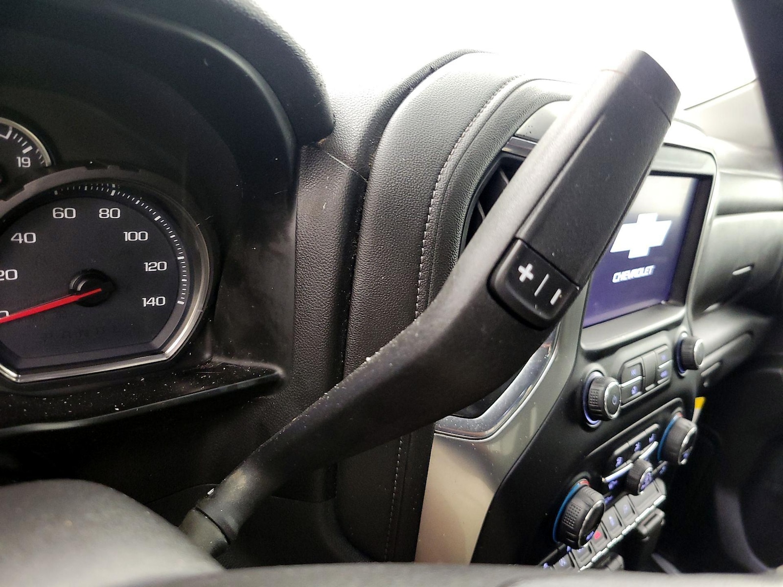 2020 Chevrolet Silverado 1500 LT - Photo 18