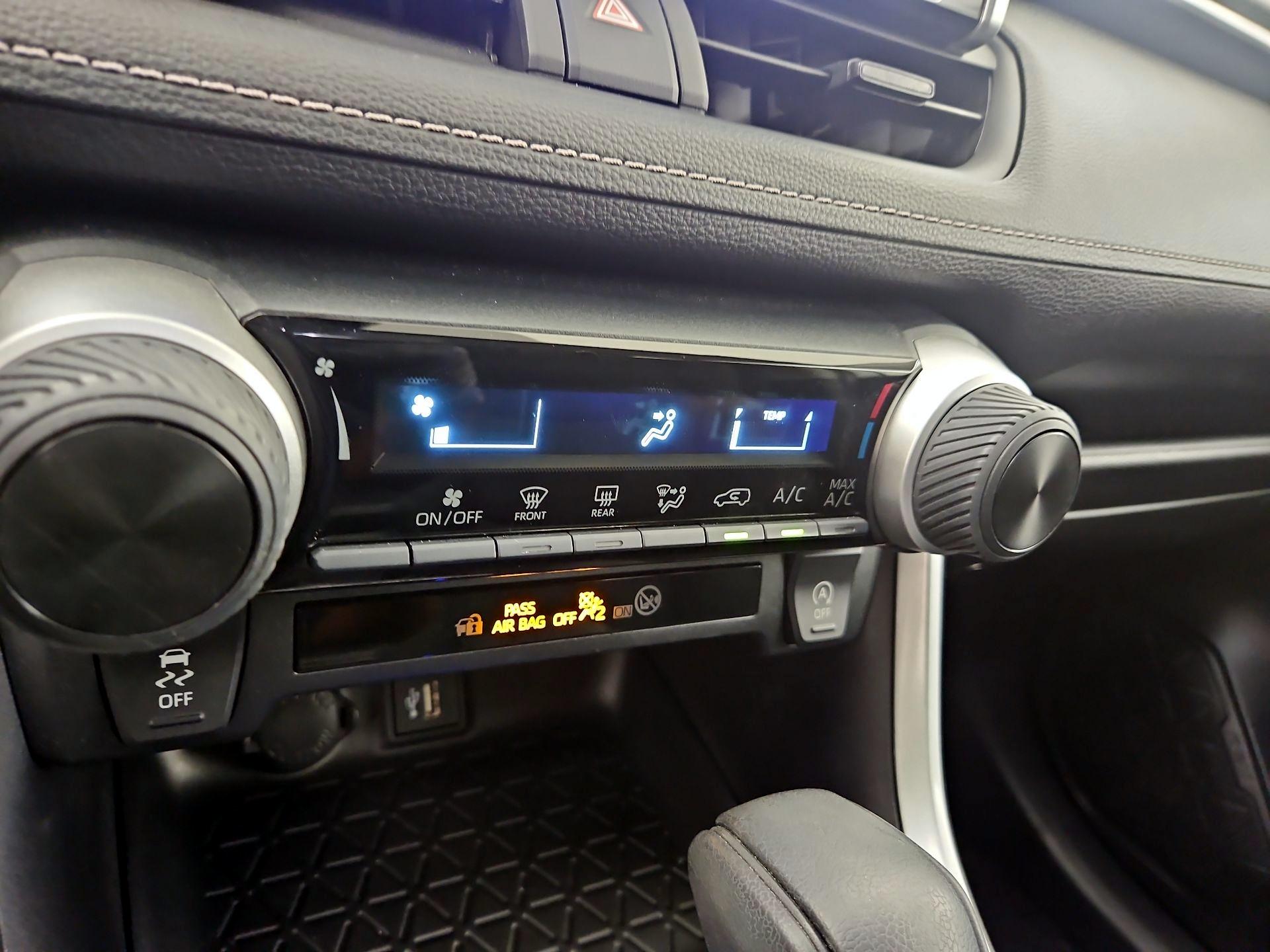 Thumbnail: 2024 Toyota RAV4 - 16