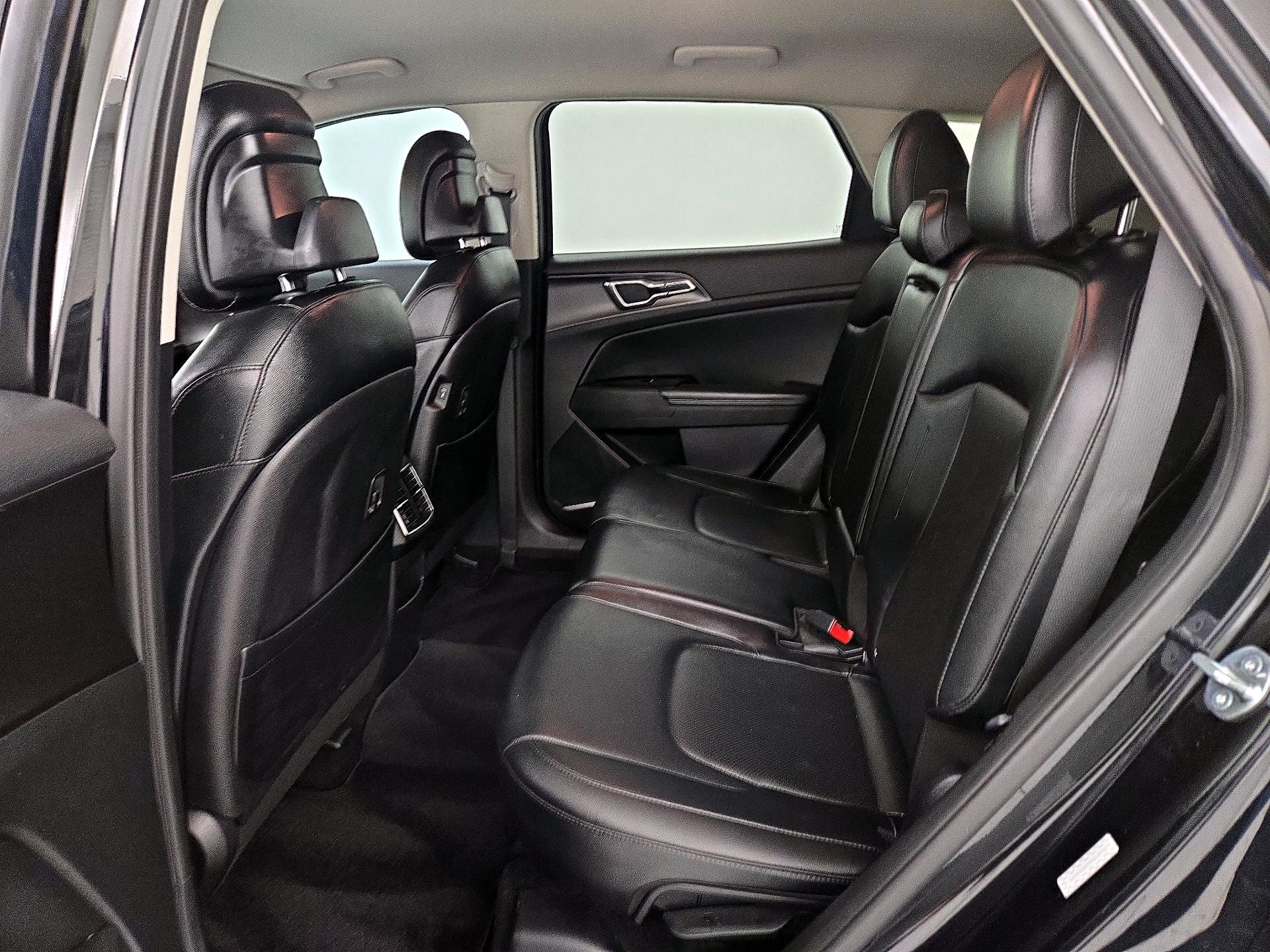 Thumbnail: 2023 Kia Sportage - 19