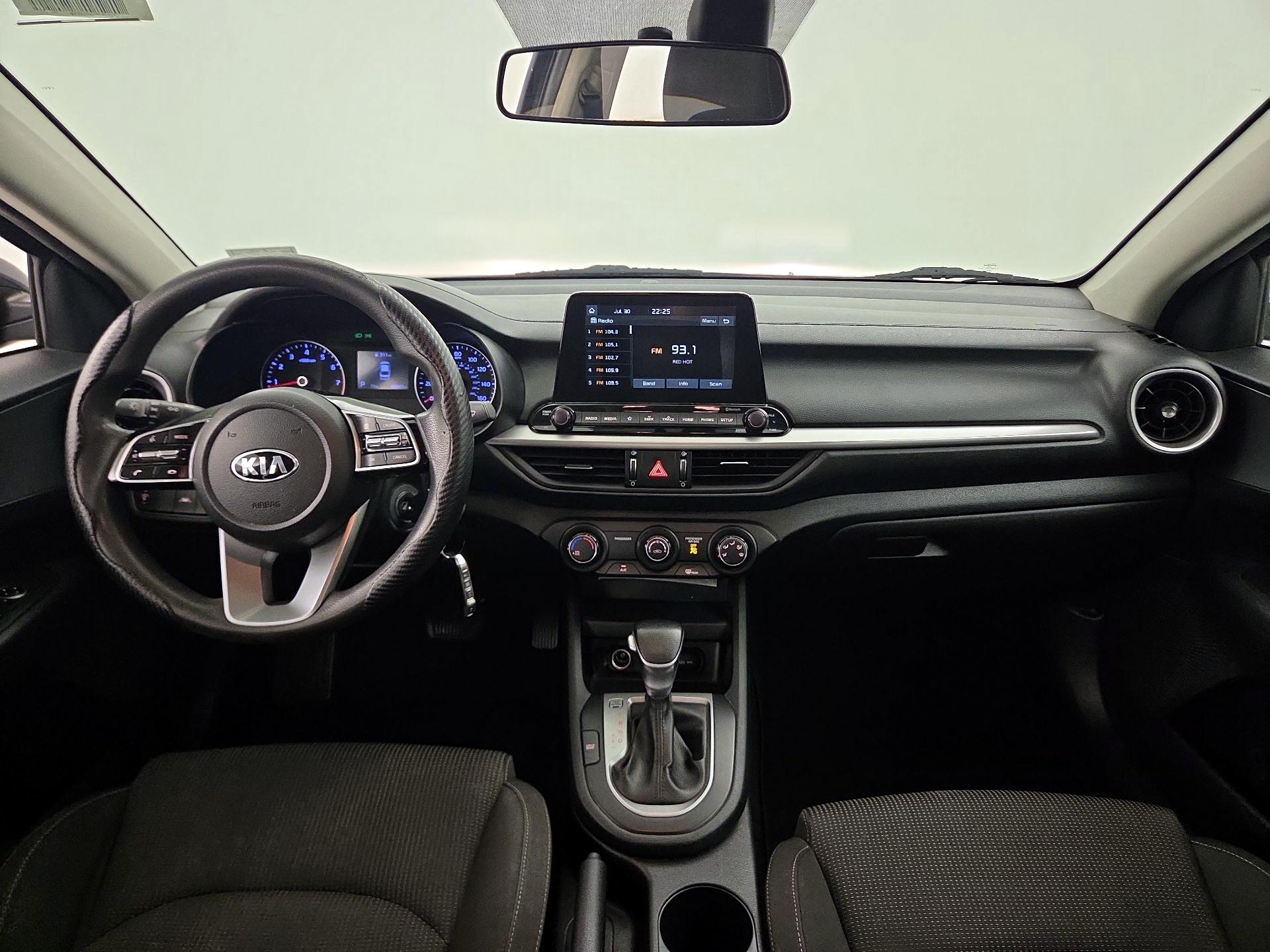 Thumbnail: 2020 Kia Forte - 9