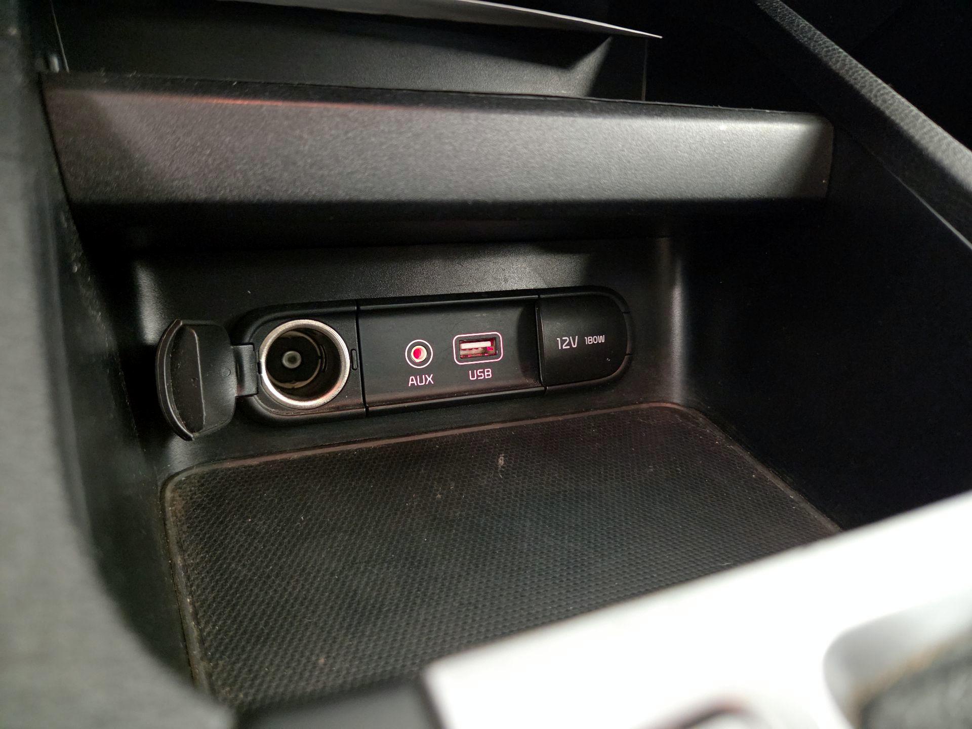 Thumbnail: 2020 Kia Forte - 17