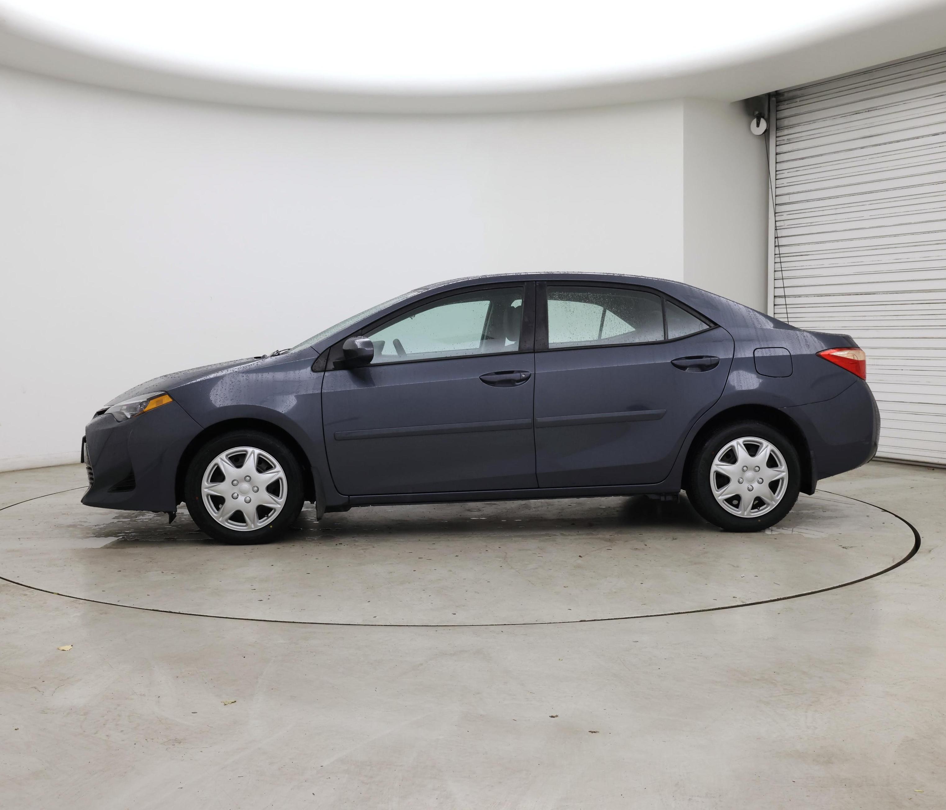 Thumbnail: 2018 Toyota Corolla - 3