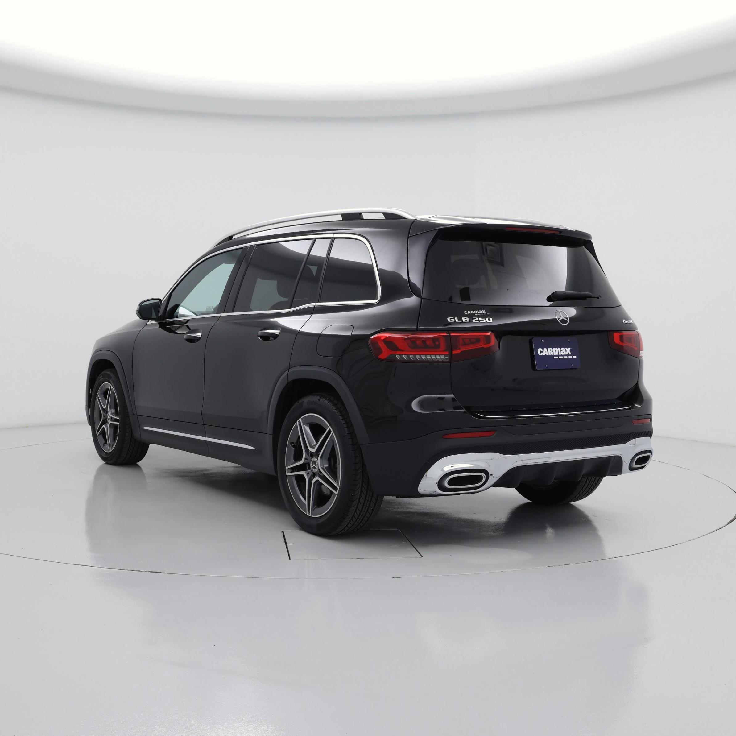Thumbnail: 2021 Mercedes-Benz GLB - 2