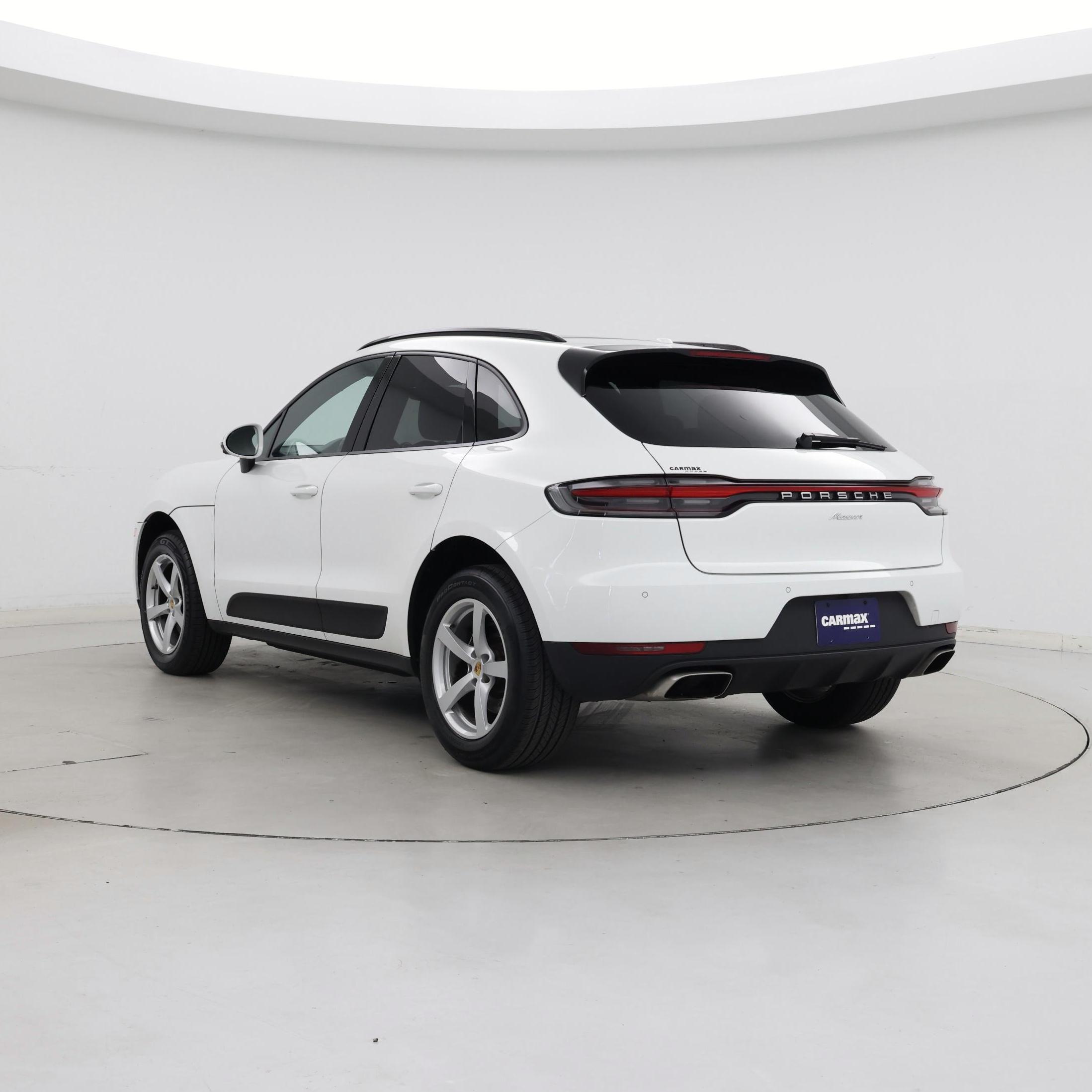 Thumbnail: 2021 Porsche Macan - 2