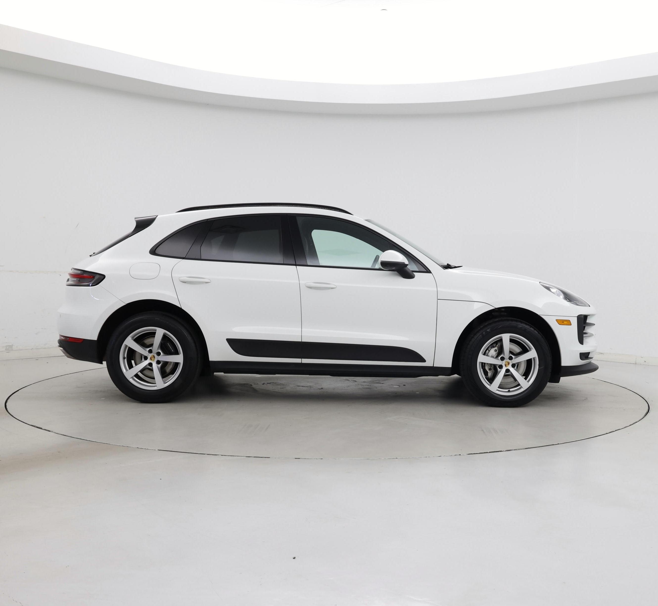 Thumbnail: 2021 Porsche Macan - 7