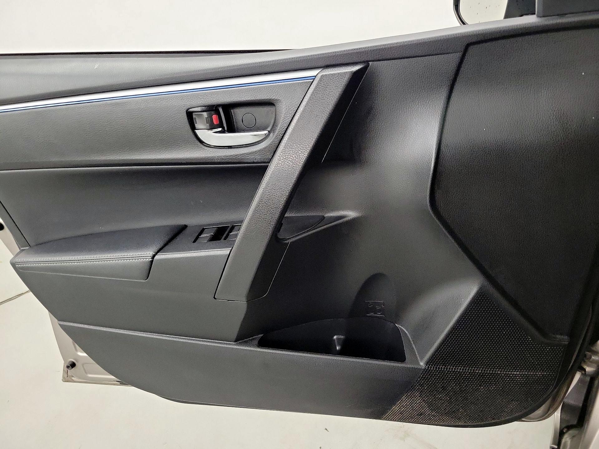 Thumbnail: 2016 Toyota Corolla - 12